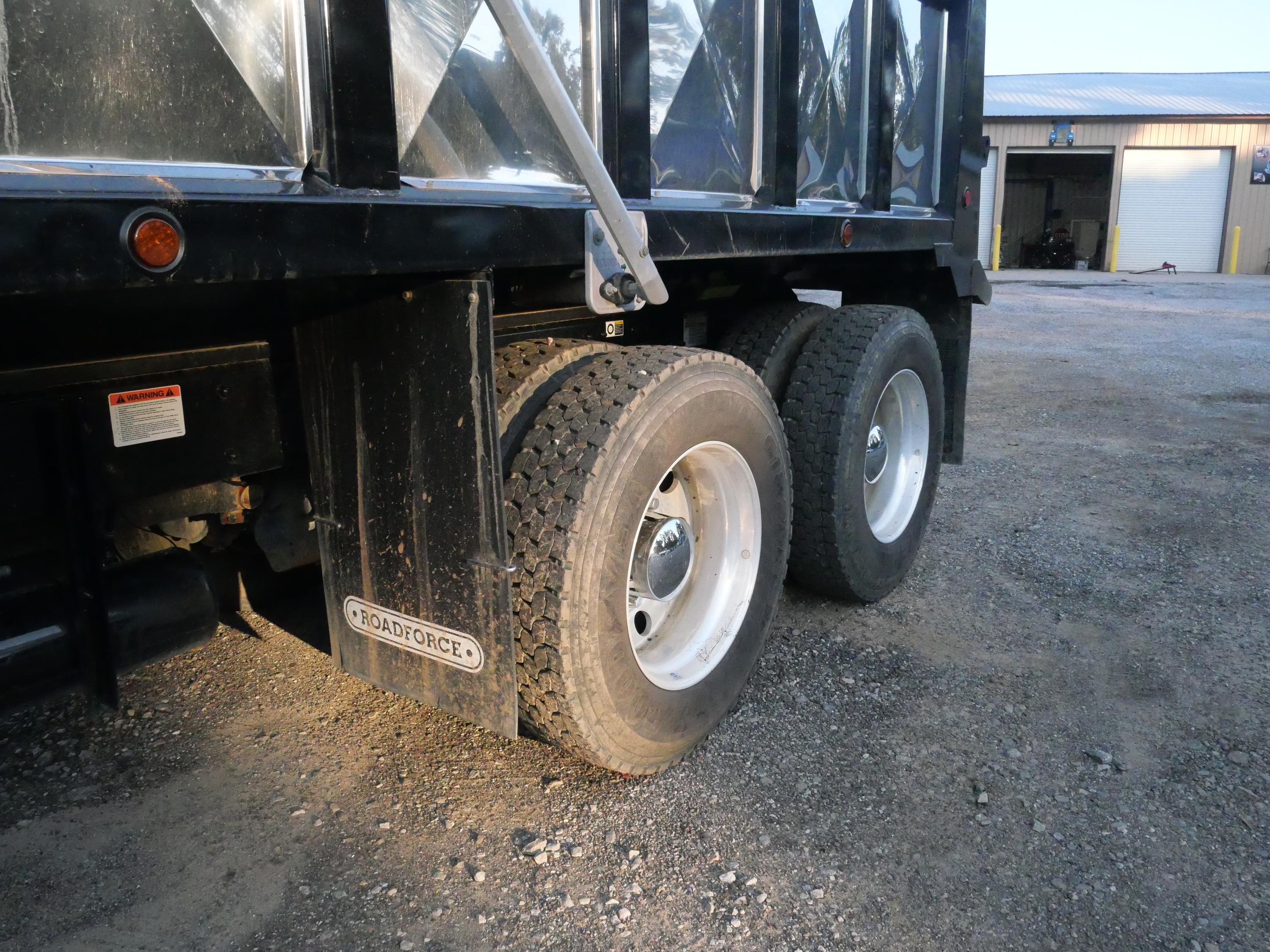 2026 Kenworth T880 Dump Truck (G107) - image 29