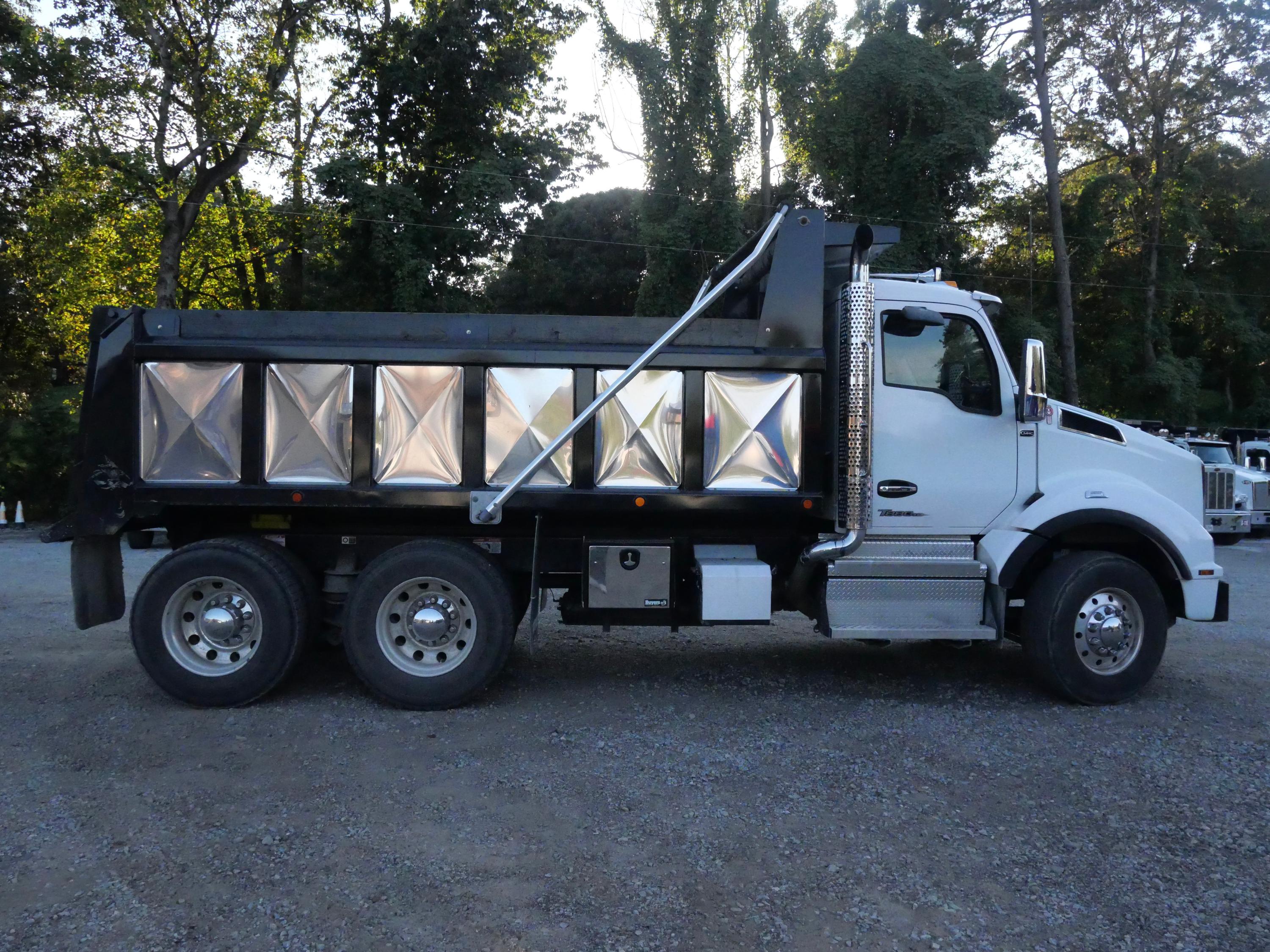 2026 Kenworth T880 Dump Truck (G82) - image 6