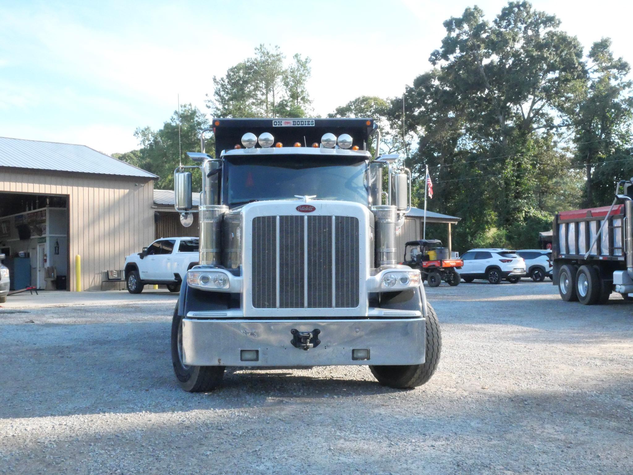 2025 Peterbilt 589 Dump Truck (G114) - image 3