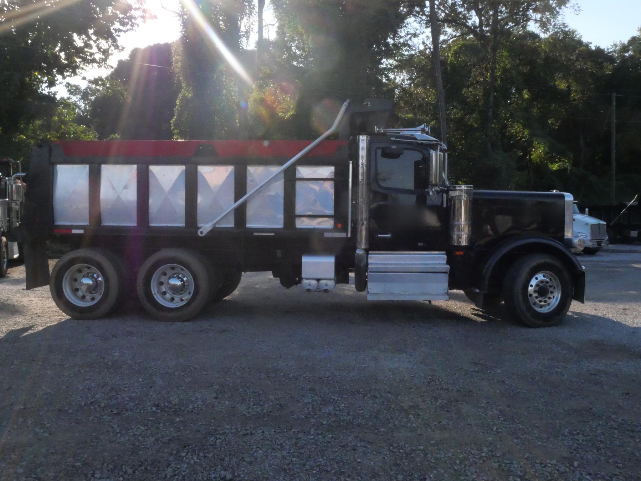 2025 Peterbilt 589 Dump Truck (G113) - image 5