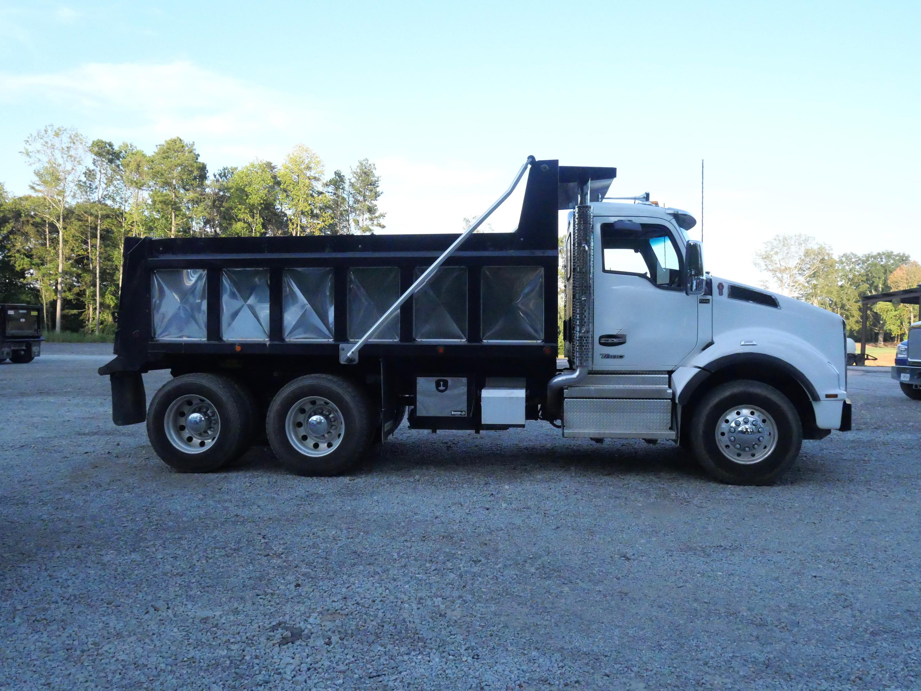 2026 Kenworth T880 Dump Truck (G81) - image 5