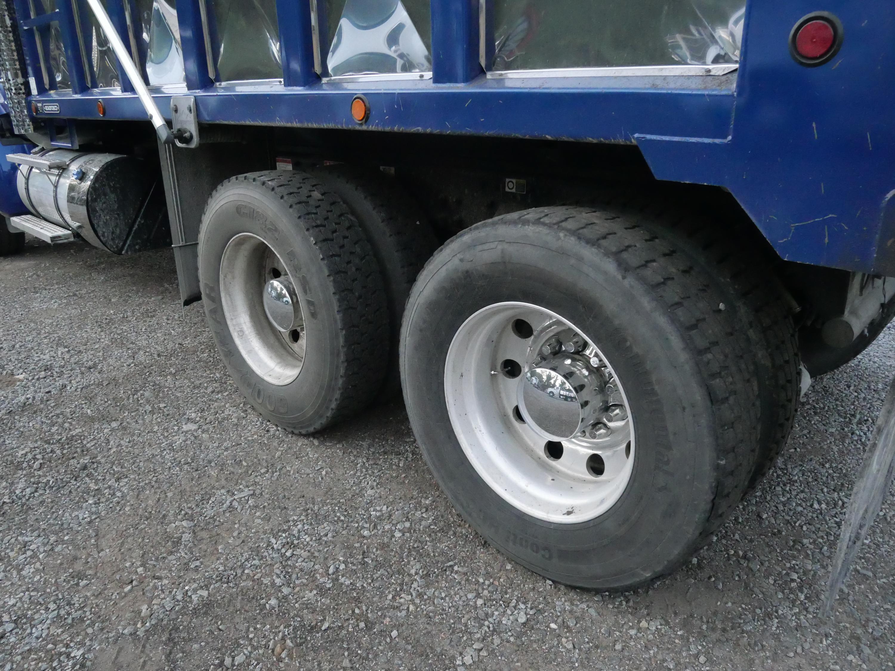 2026 Kenworth T880 Dump Truck (G99) - image 22
