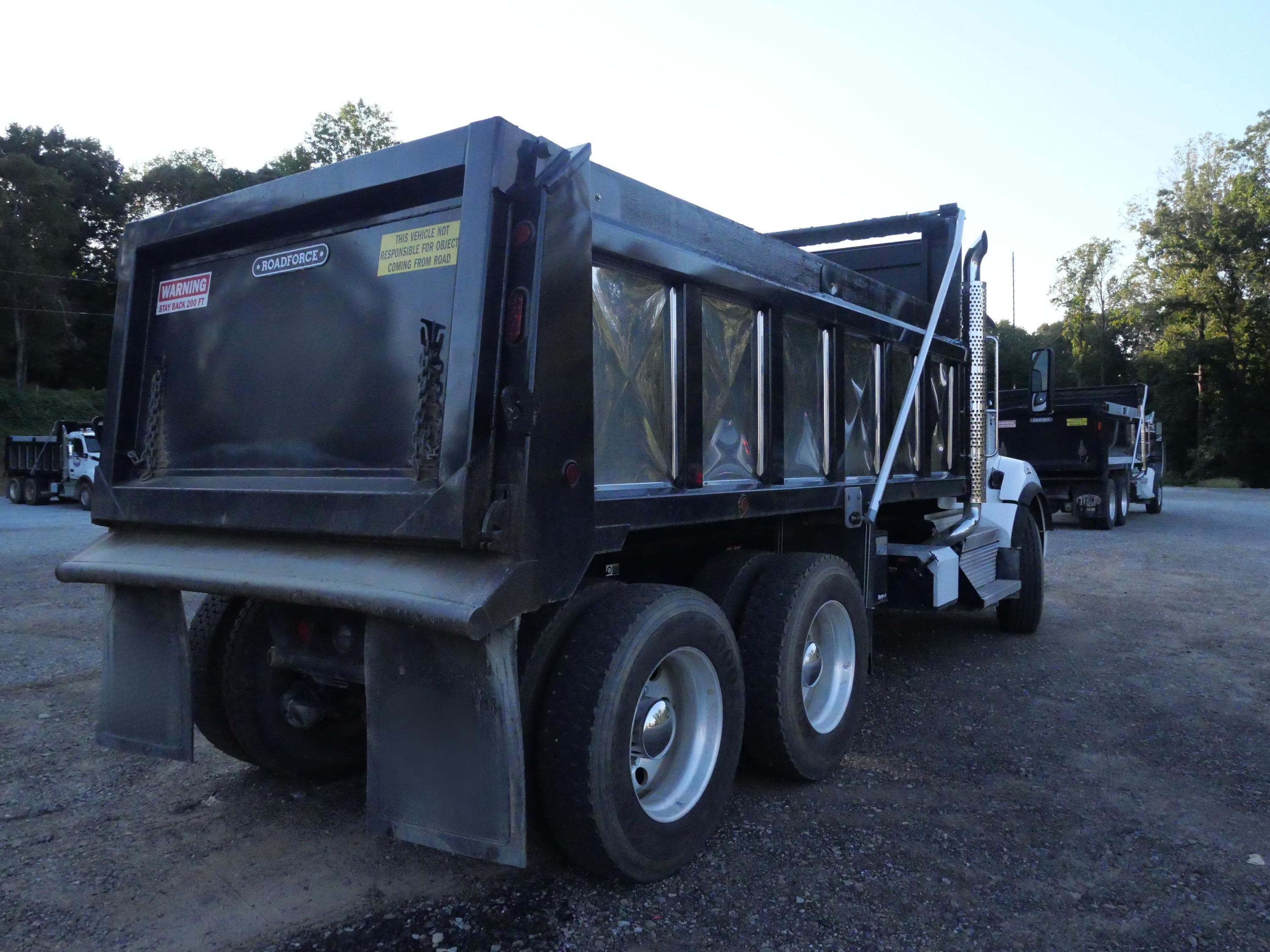 2026 Kenworth T880 Dump Truck (G107) - image 9