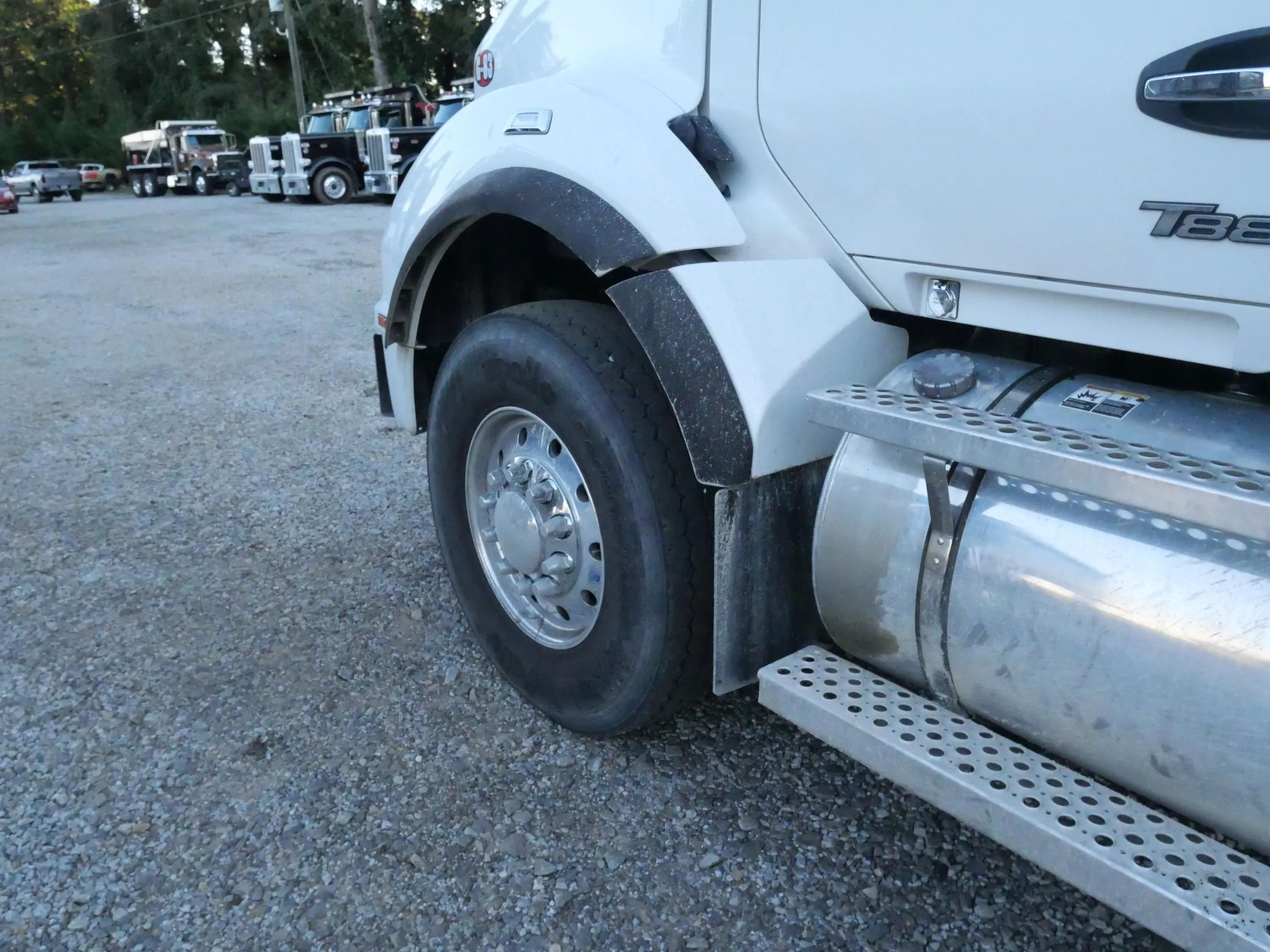 2026 Kenworth T880 Dump Truck (G83) - image 16