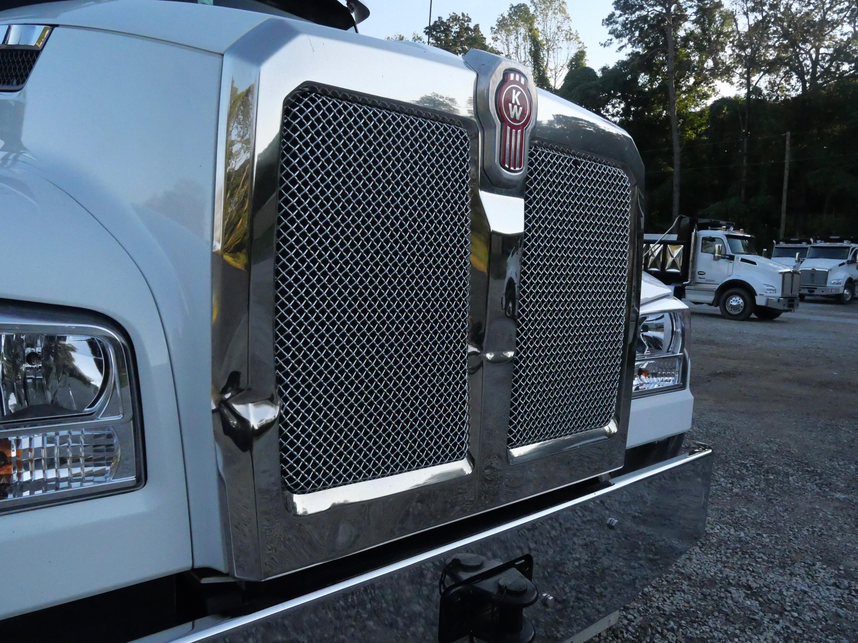 2026 Kenworth T880 Dump Truck (G97) - image 3