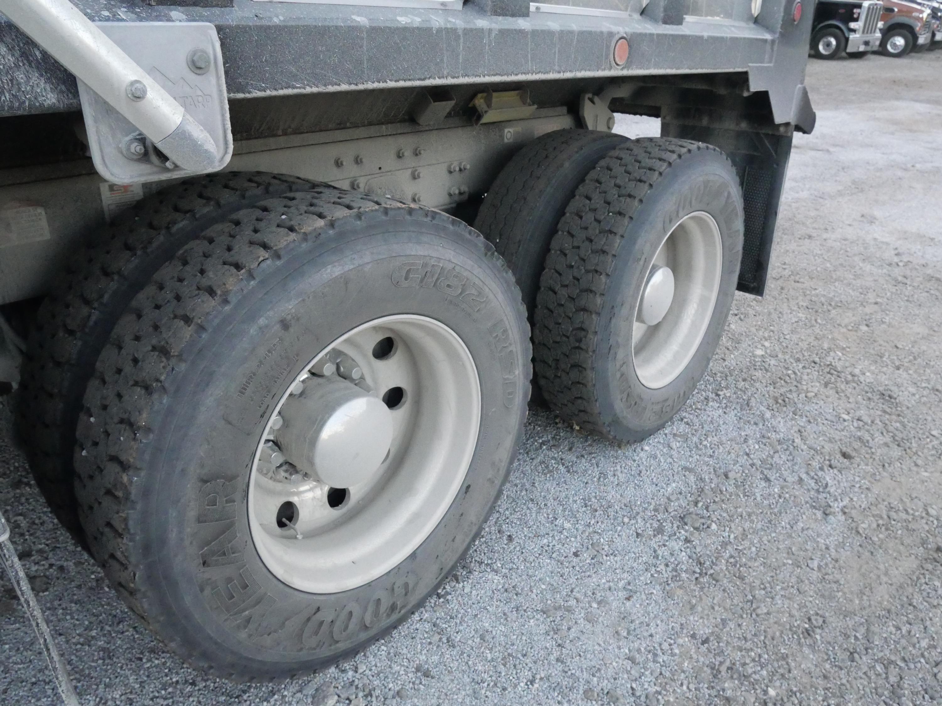 2026 Kenworth T880 Dump Truck (G83) - image 17