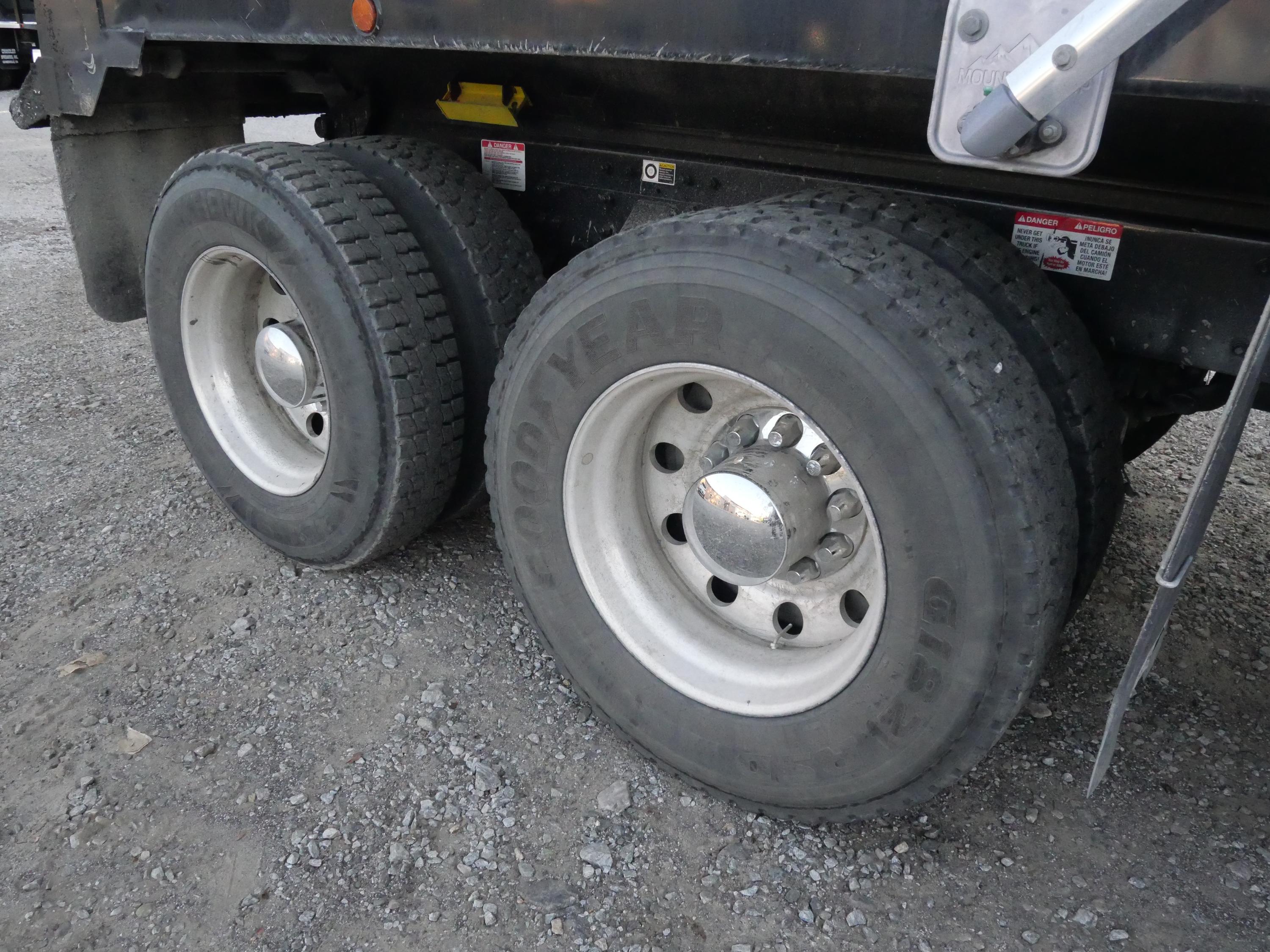 2026 Kenworth T880 Dump Truck (G82) - image 23