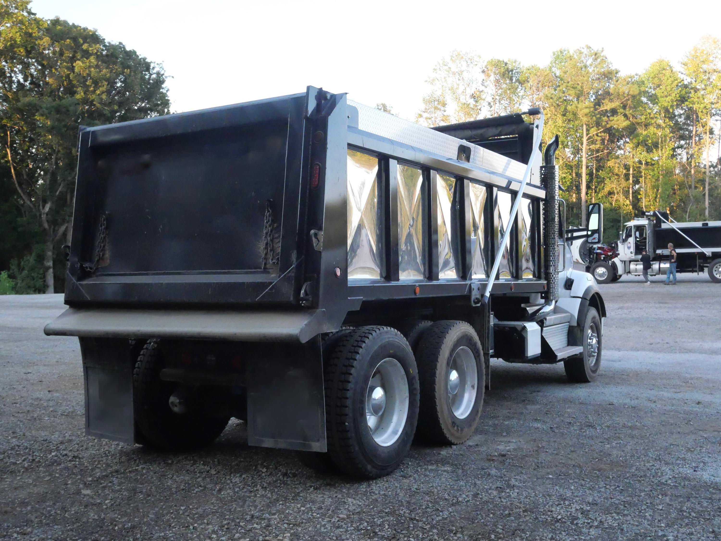 2026 Kenworth T880 Dump Truck (G126) - image 8