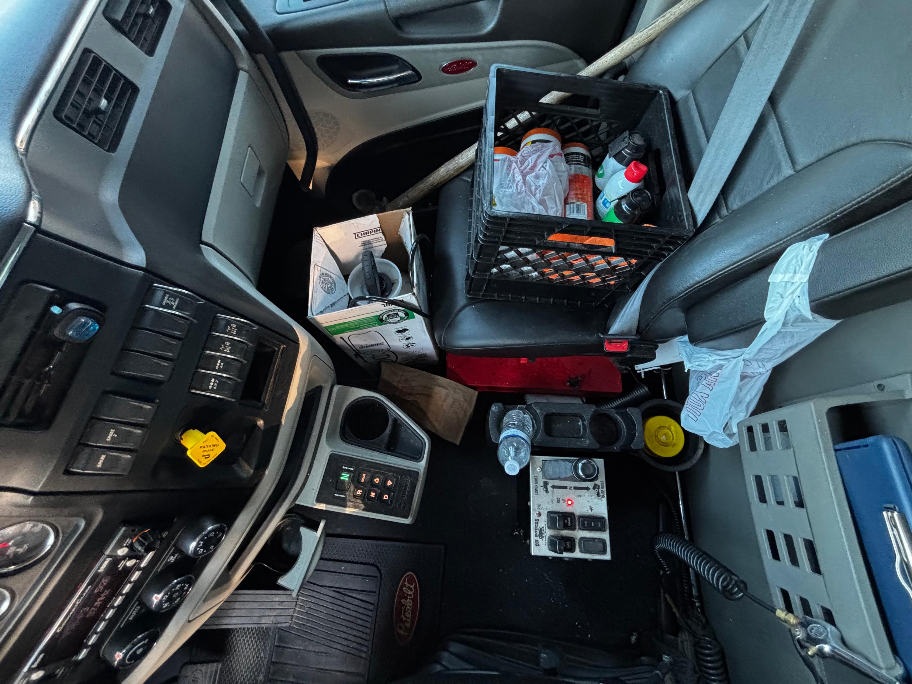 2025 Peterbilt 589 Dump Truck (G113) - image 13