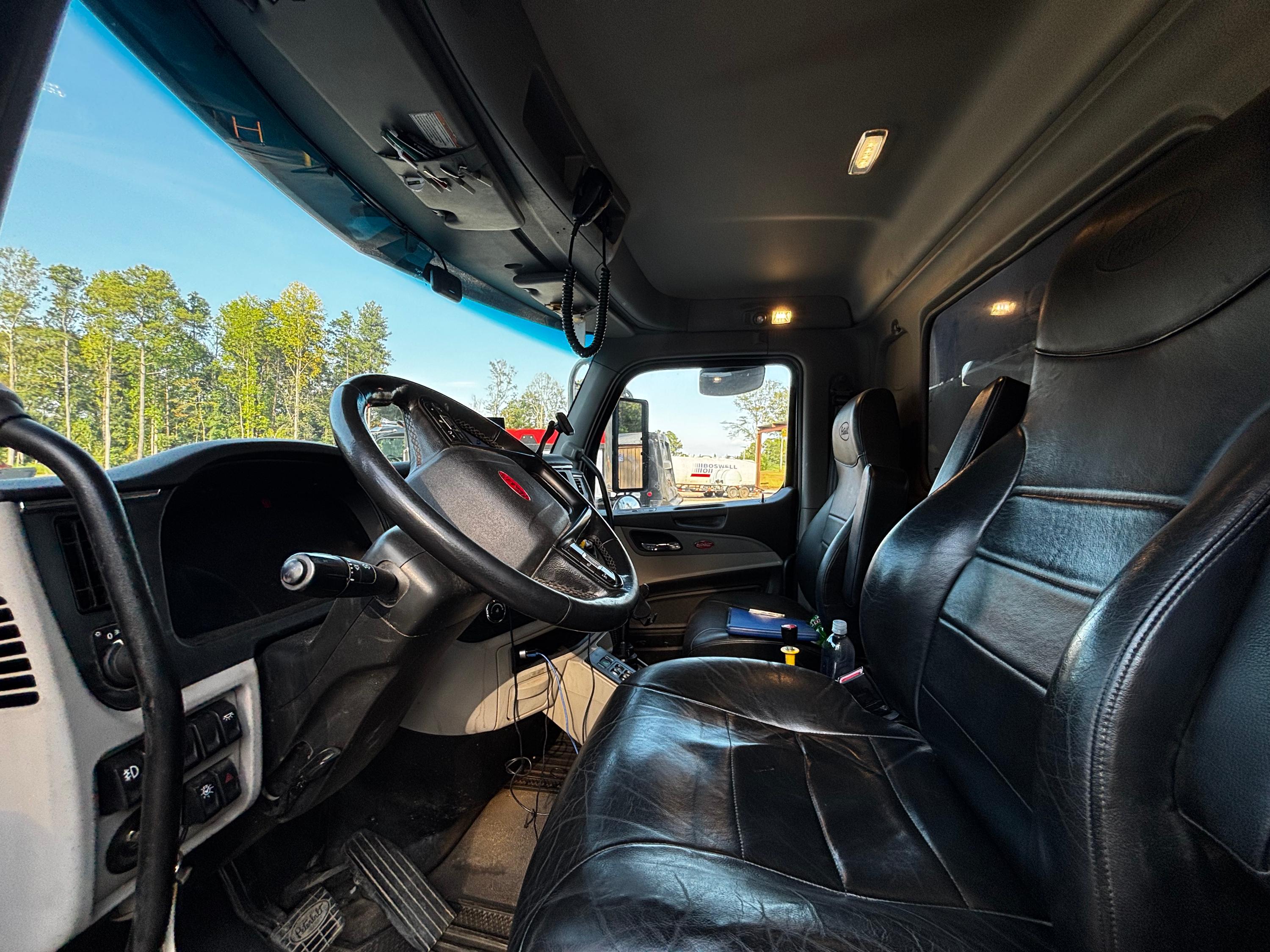 2025 Peterbilt 589 Dump Truck (G115) - image 9