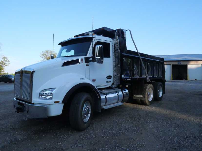 2026 Kenworth T880 Dump Truck (G107)