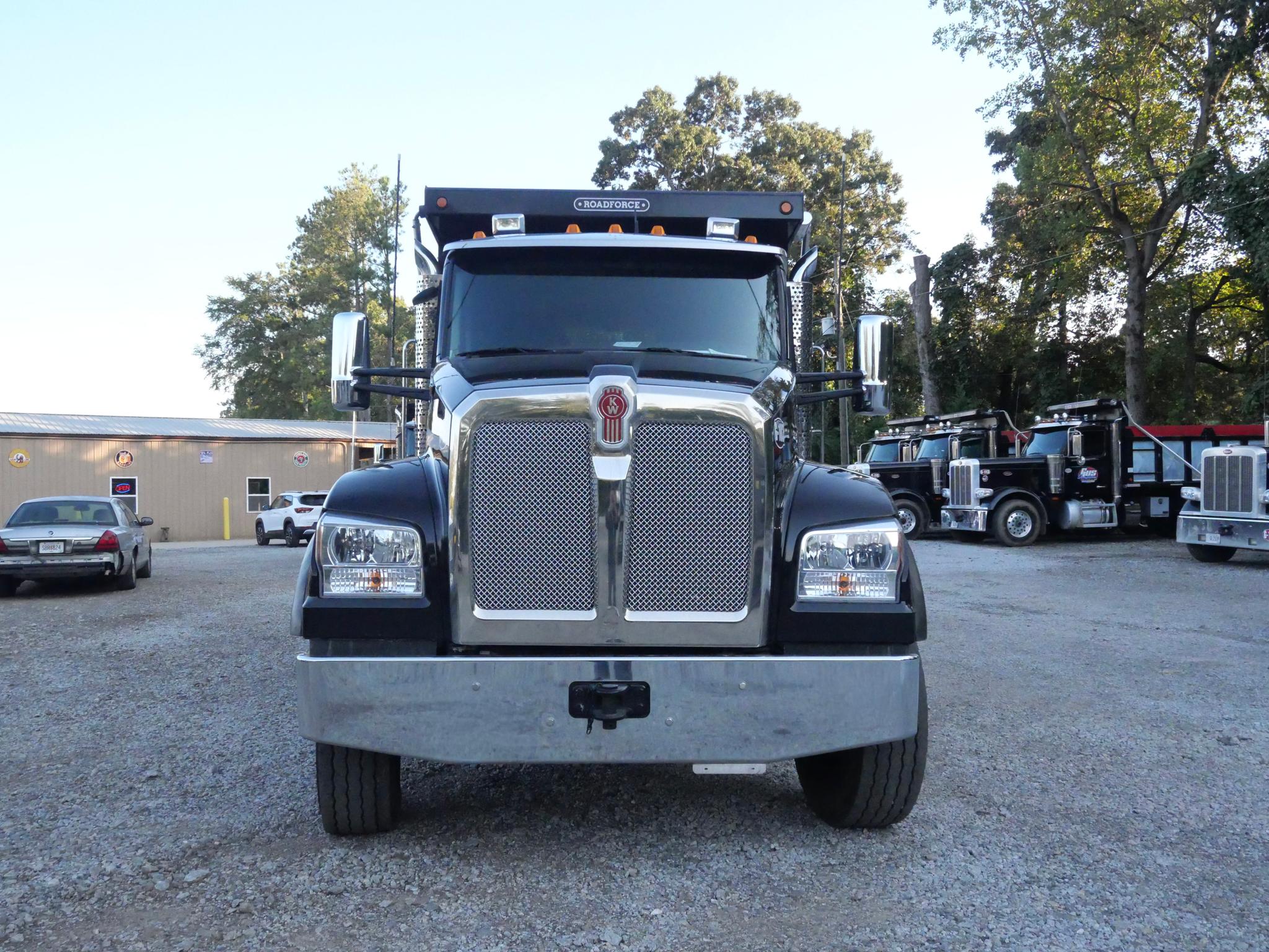 2026 Kenworth T880S PH Dump Truck (G102) - image 3