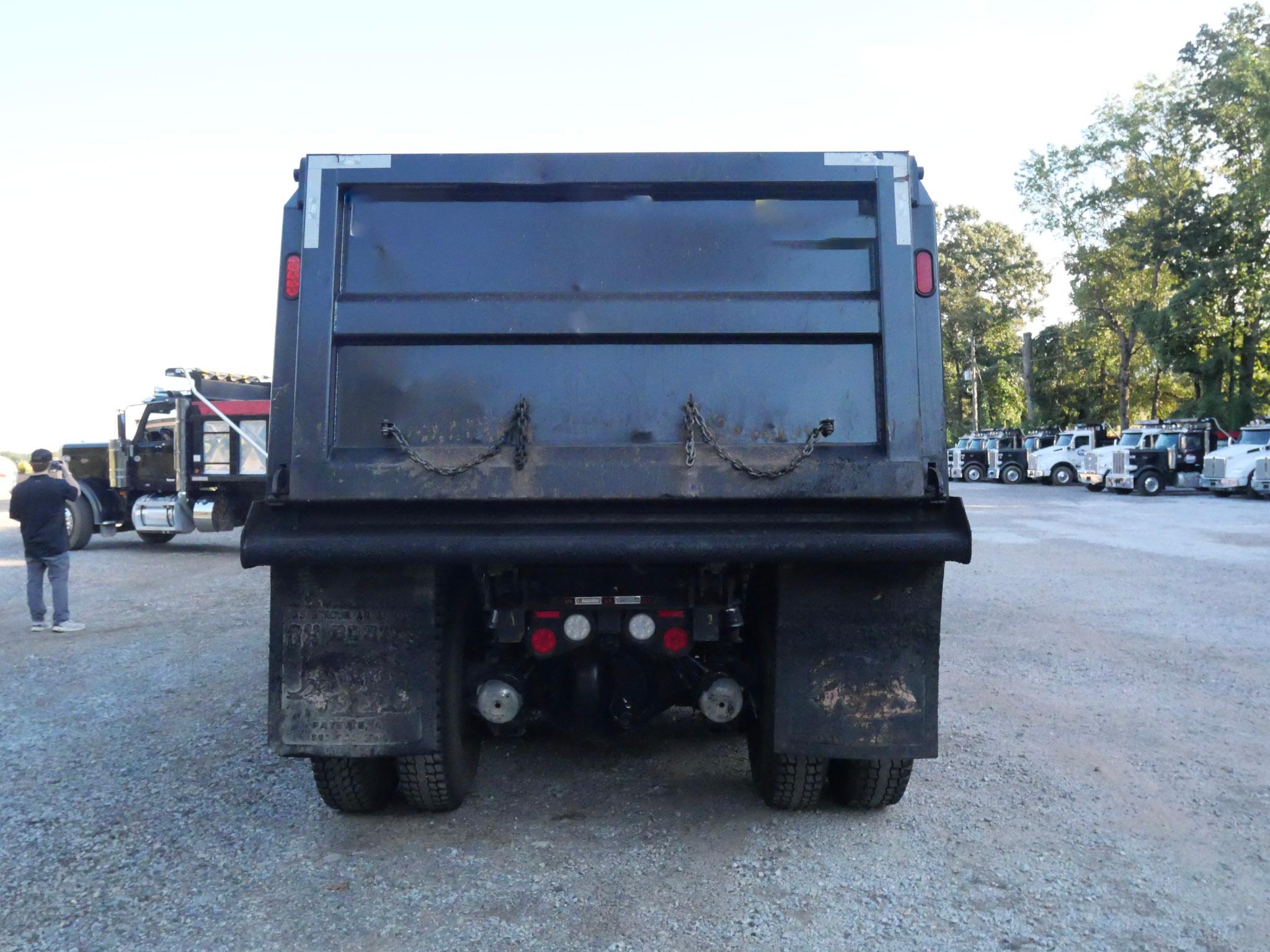 2025 Peterbilt 589 Dump Truck (G121) - image 9