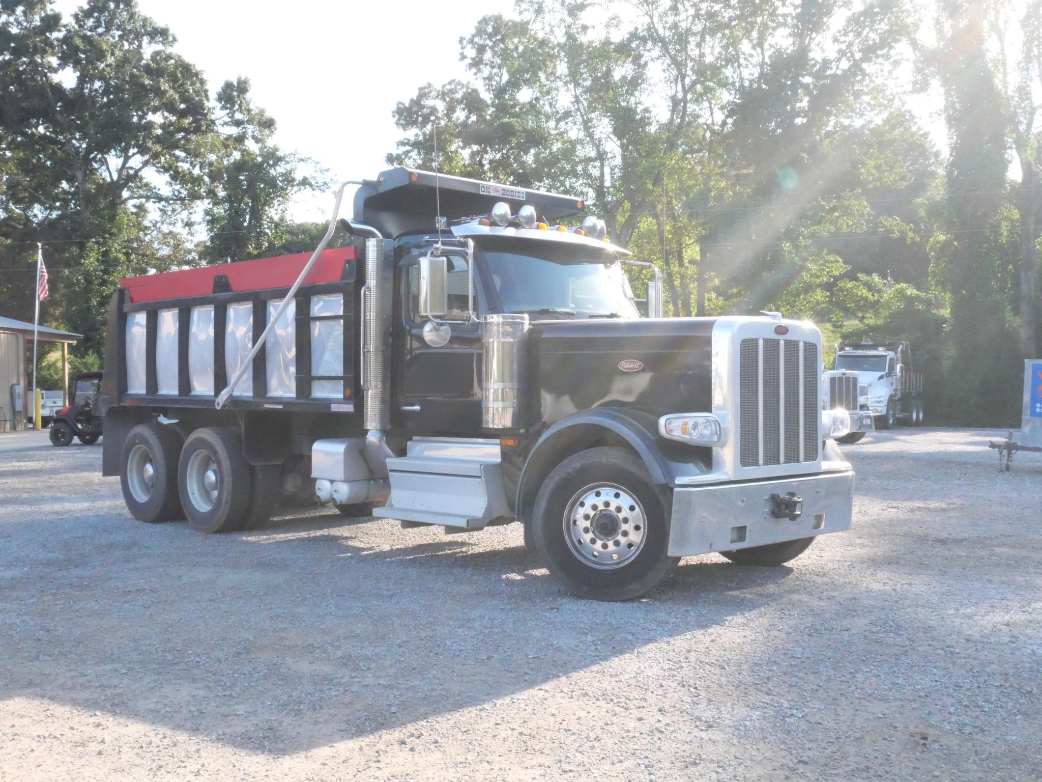 2025 Peterbilt 589 Dump Truck (G114) - image 2