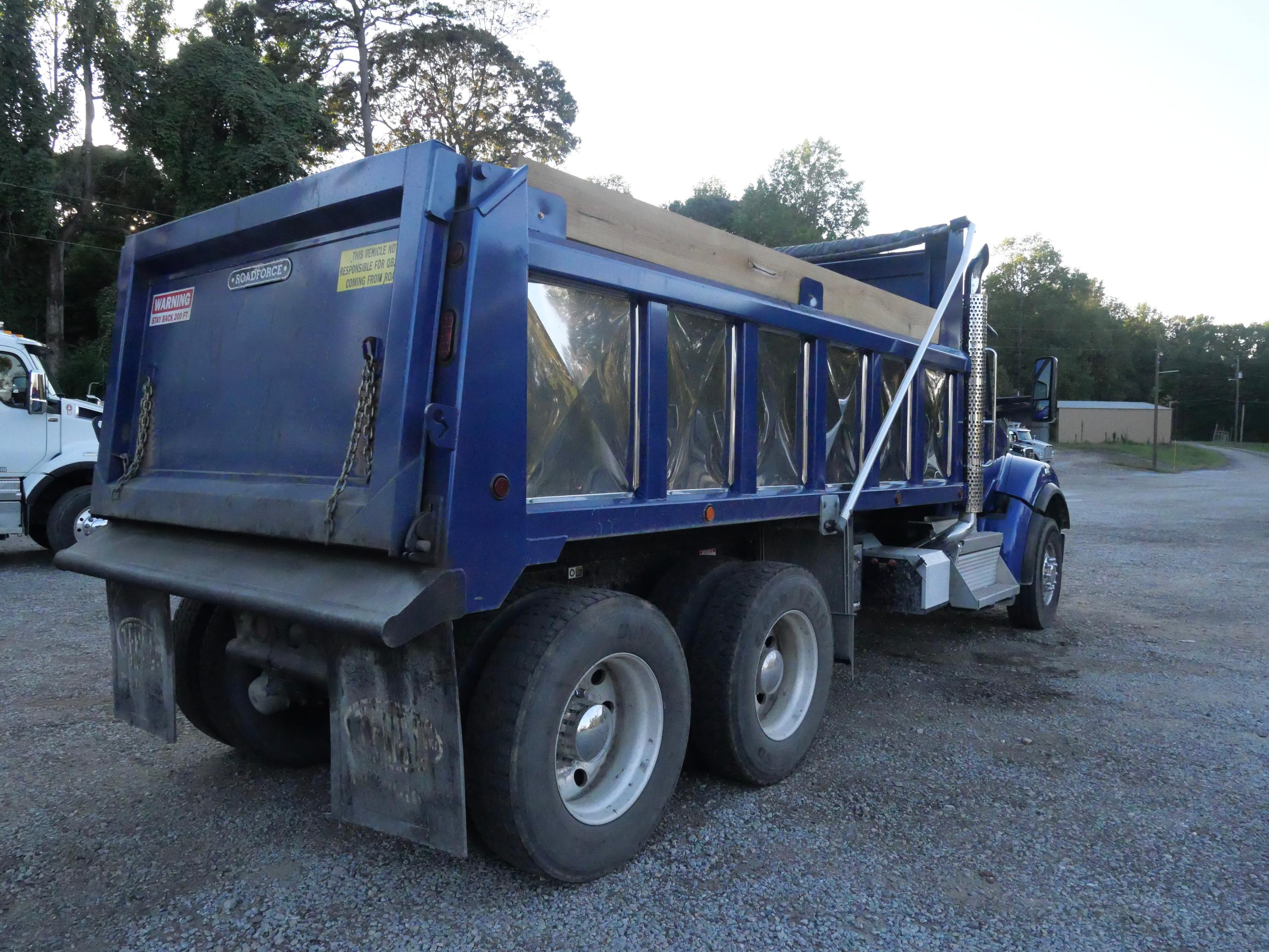 2026 Kenworth T880 Dump Truck (G99) - image 7