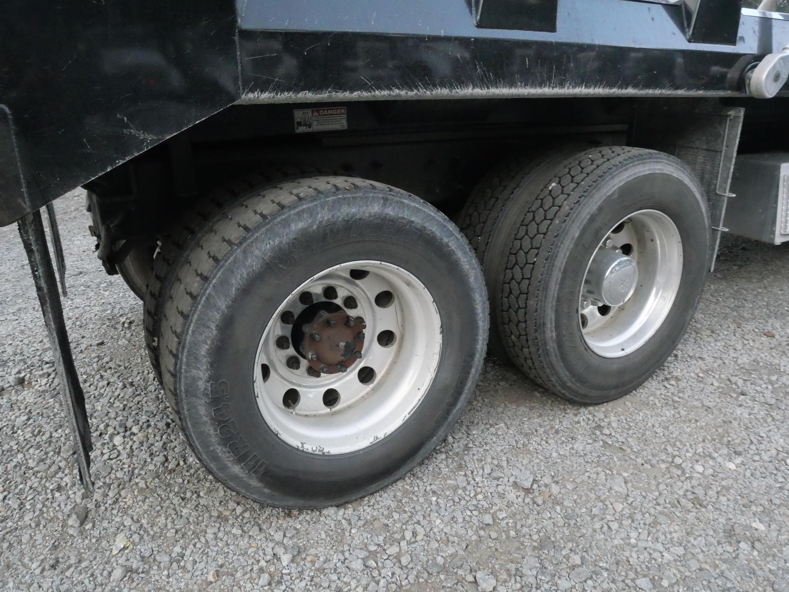 2026 Mack 64FR Dump Truck (G129) - image 21