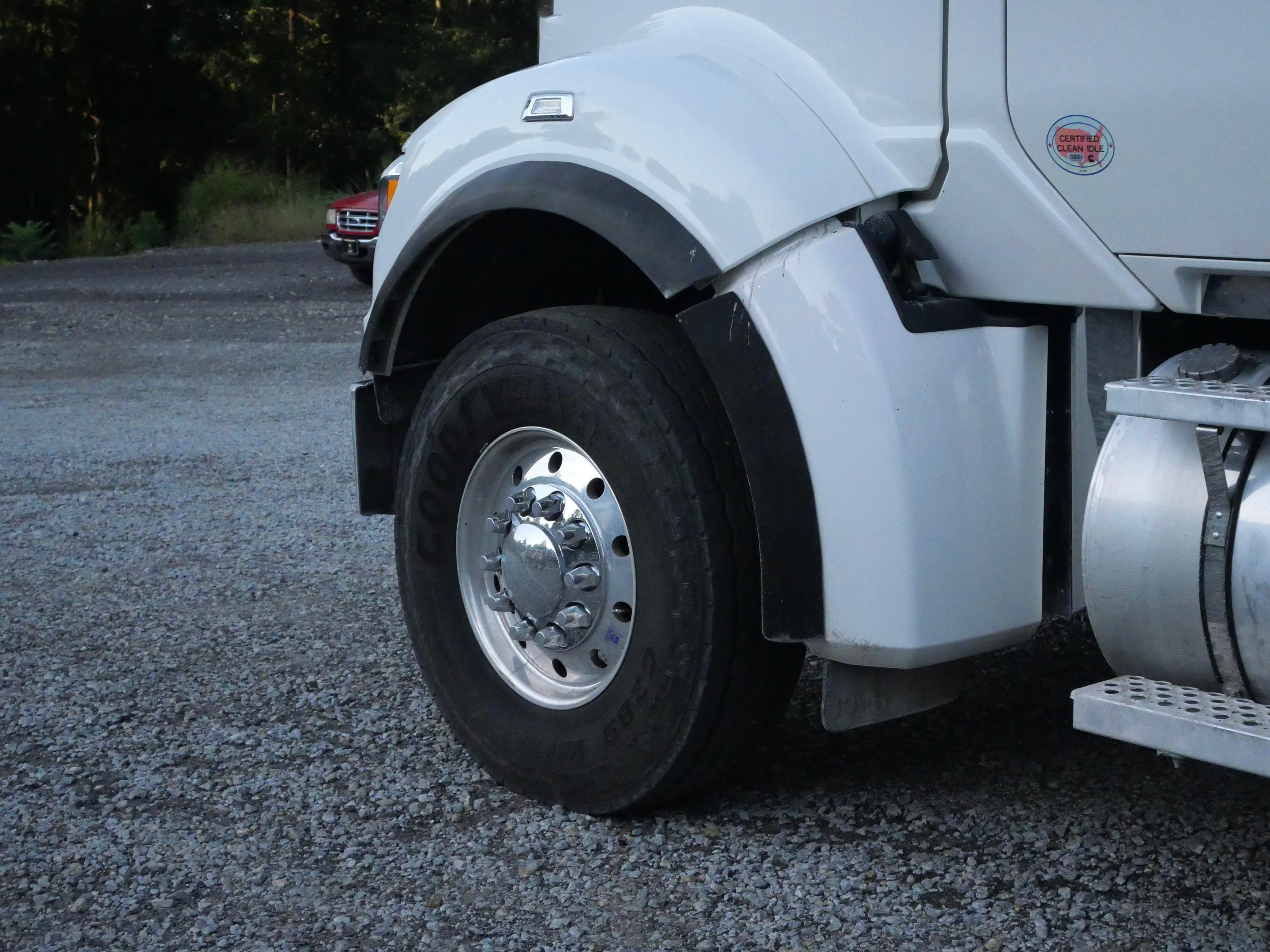 2026 Kenworth T880 Dump Truck (G97) - image 24