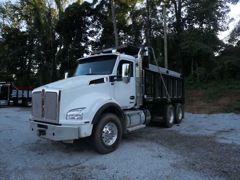 2026 Kenworth T880 Dump Truck (G127)