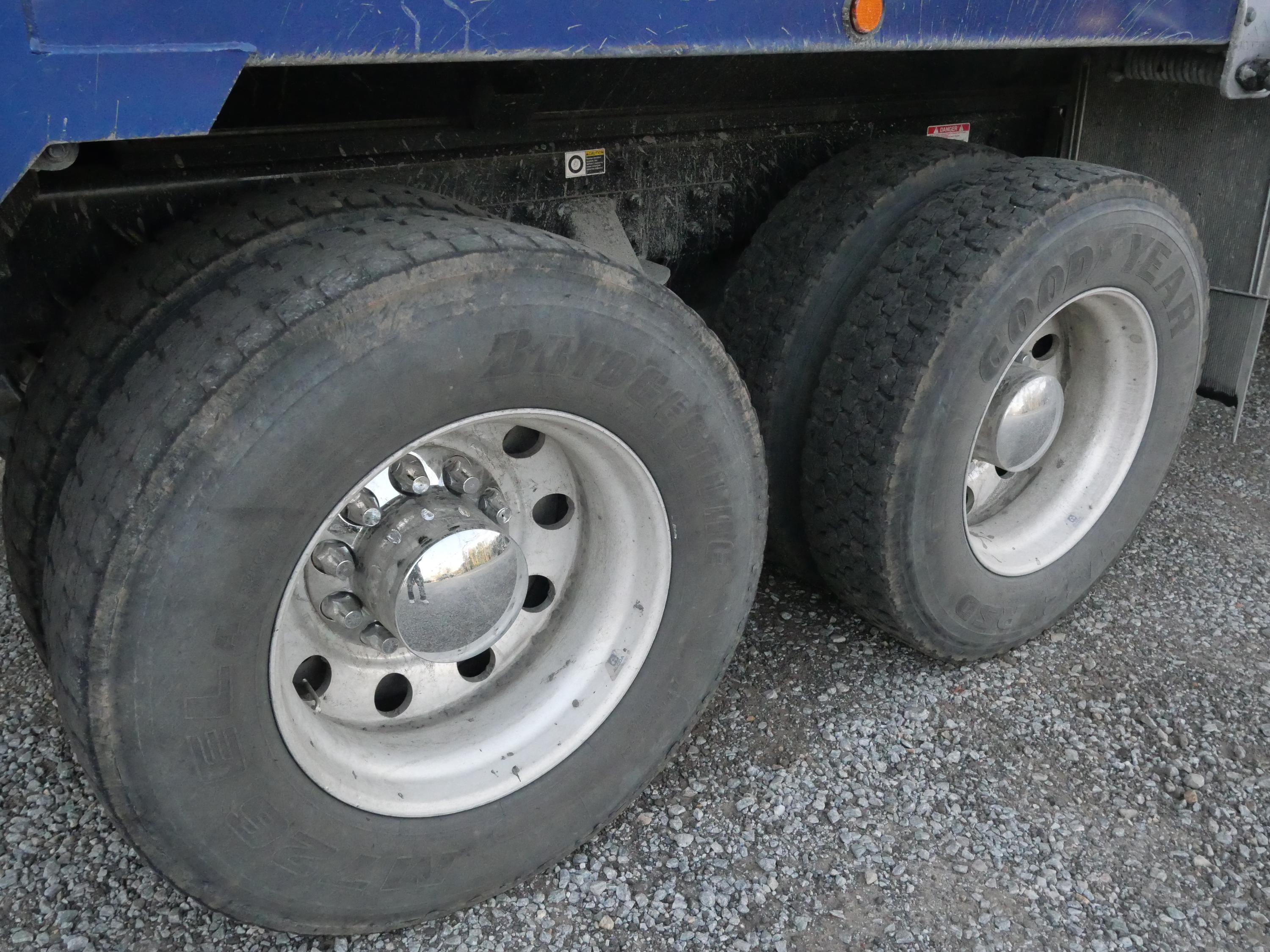 2026 Kenworth T880 Dump Truck (G99) - image 23