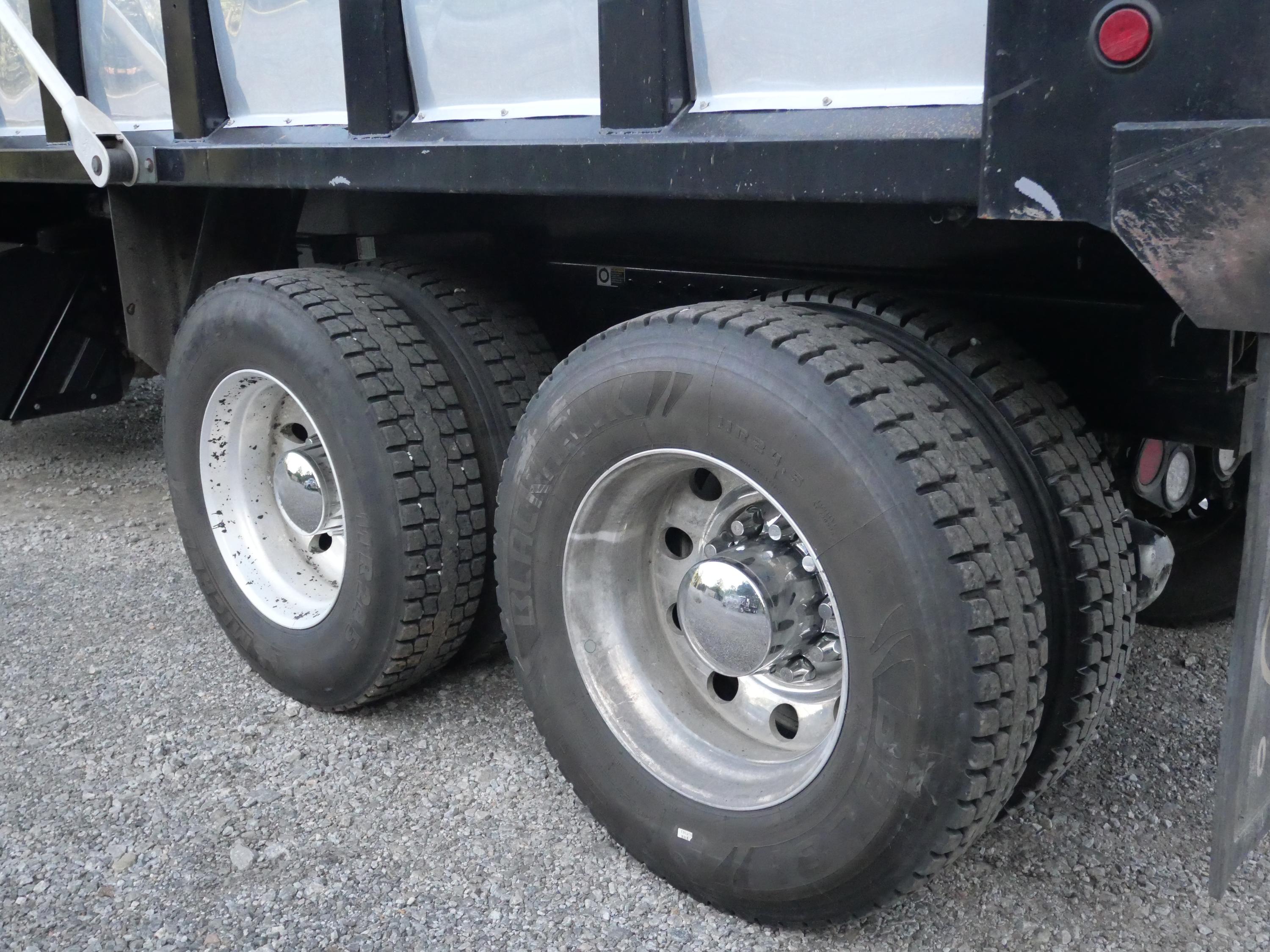 2025 Peterbilt 589 Dump Truck (G112) - image 29