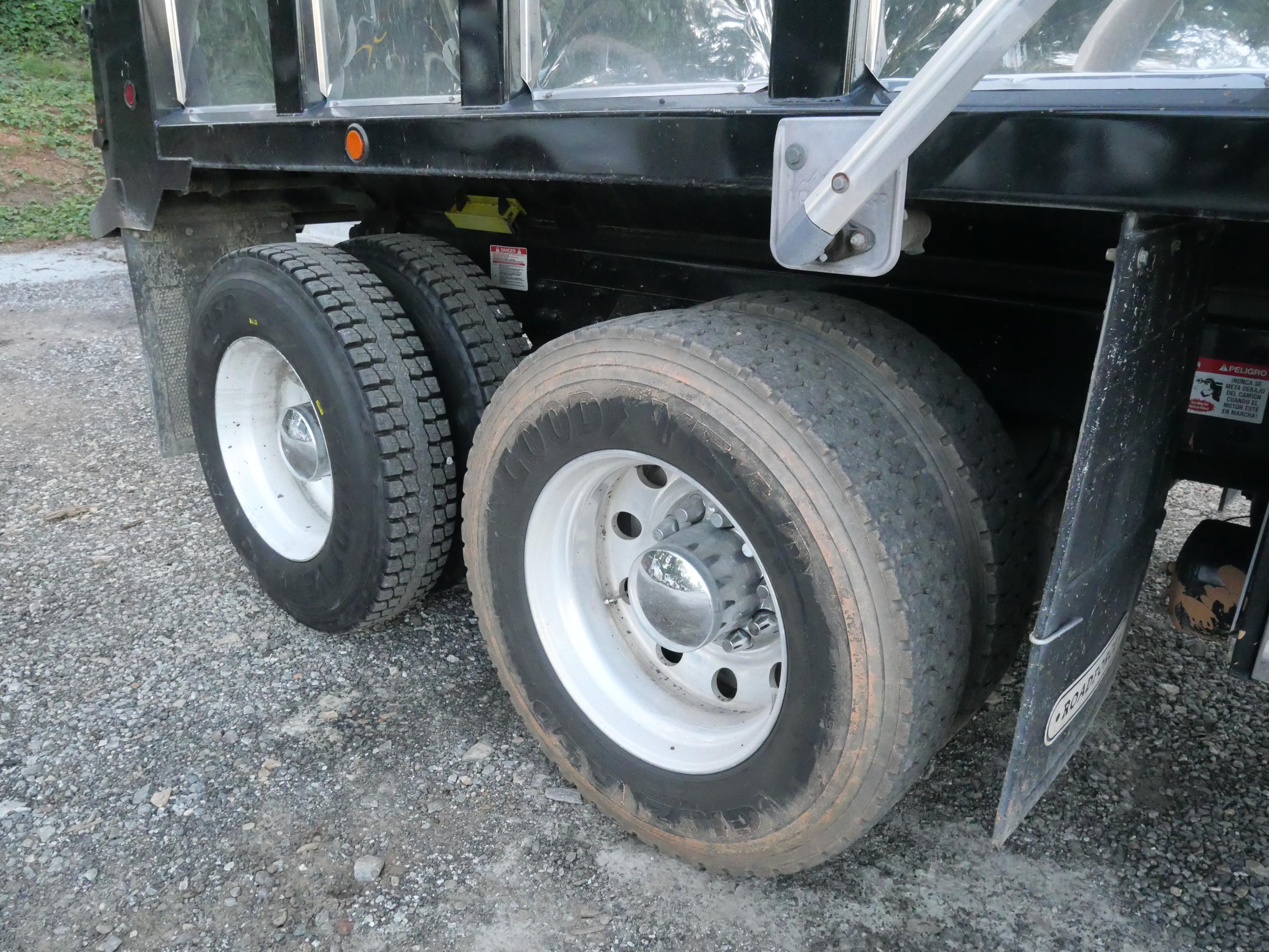 2026 Kenworth T880 Dump Truck (G126) - image 22