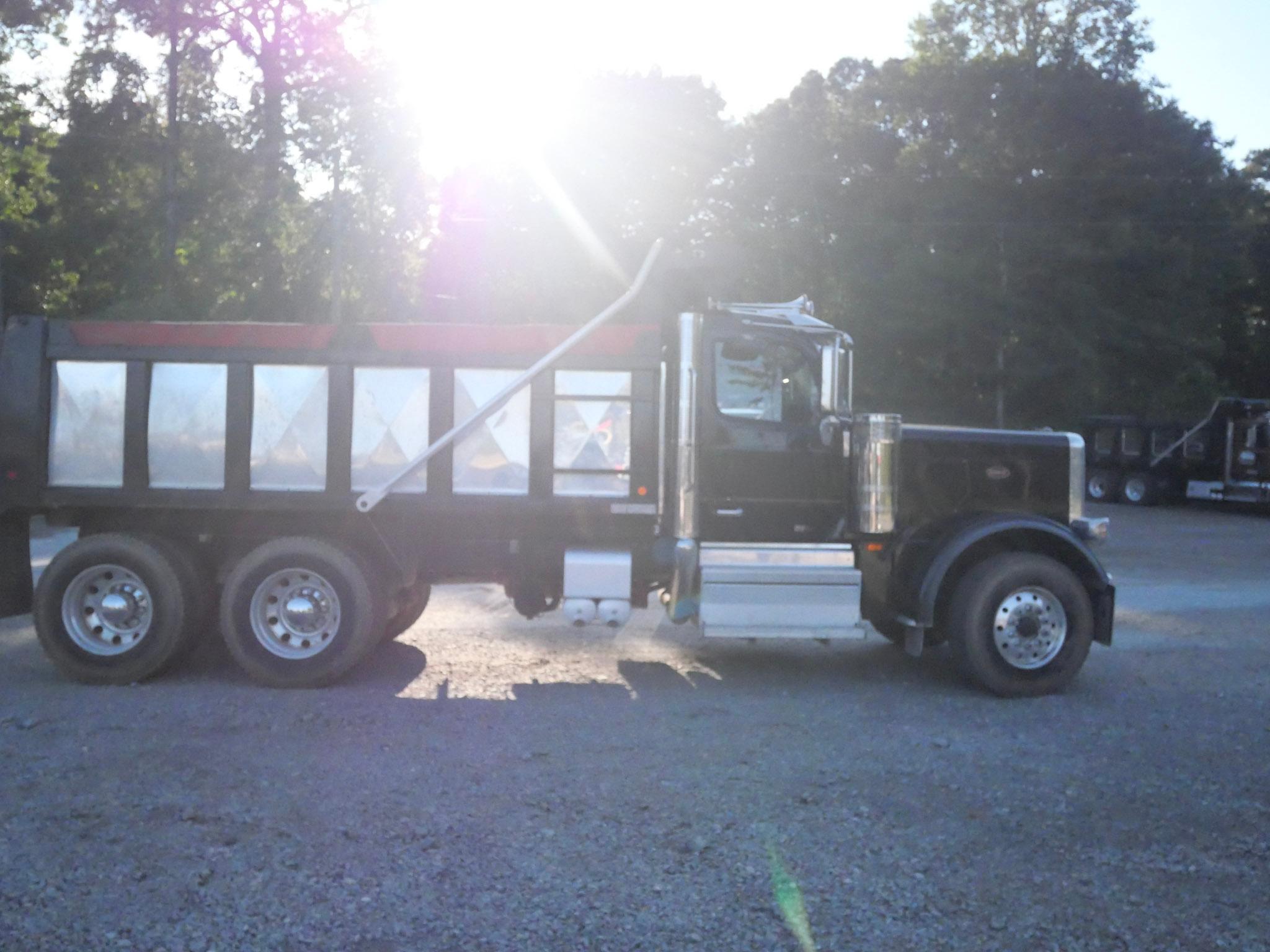 2025 Peterbilt 589 Dump Truck (G111) - image 5