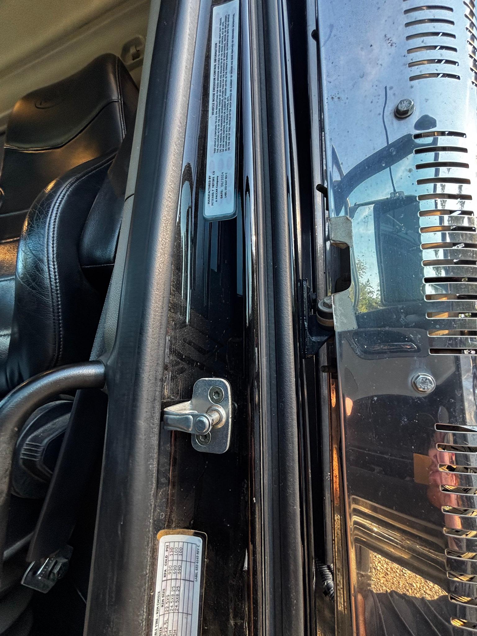 2025 Peterbilt 589 Dump Truck (G116) - image 15