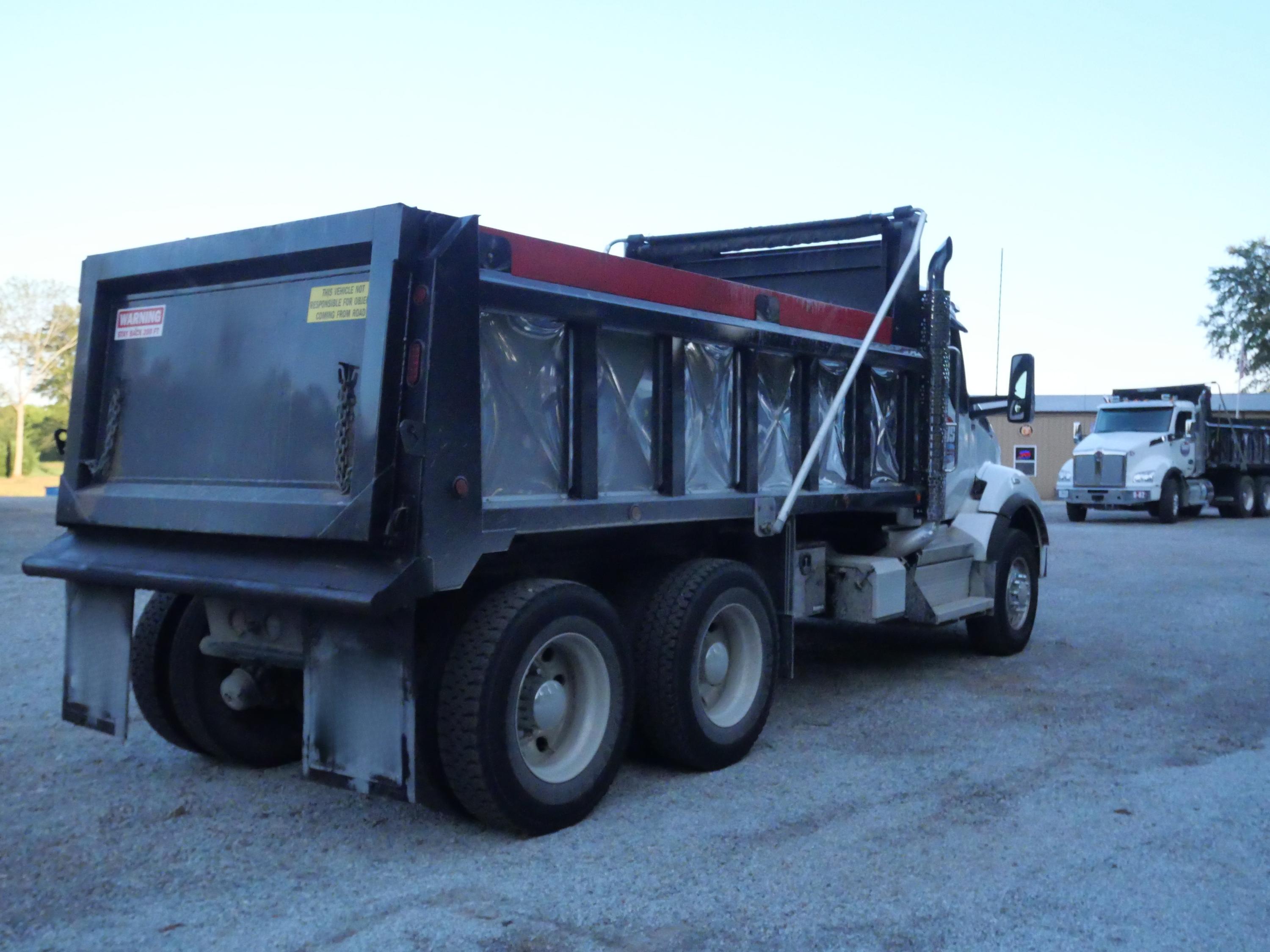 2026 Kenworth T880 Dump Truck (G83) - image 9