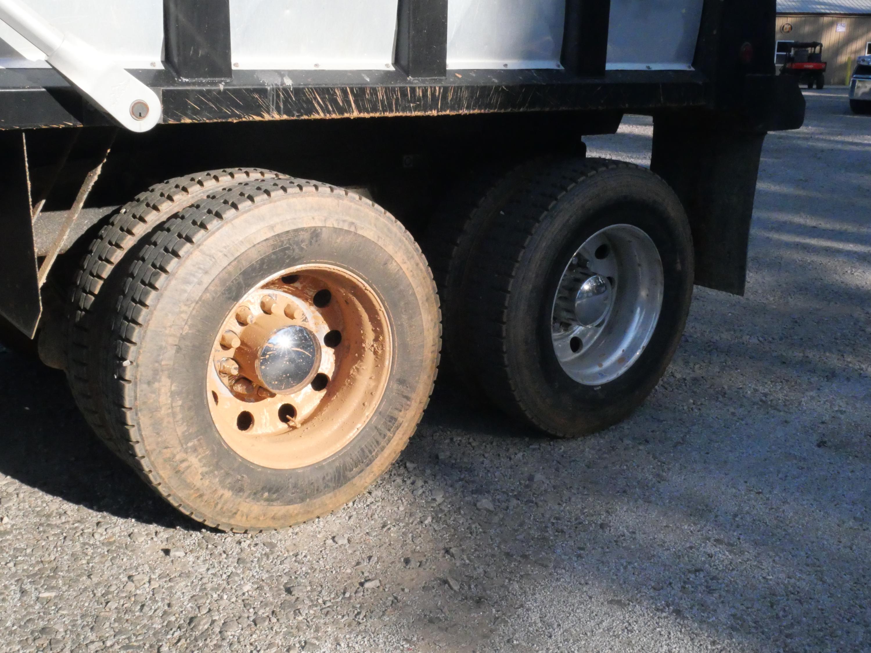 2025 Peterbilt 589 Dump Truck (G111) - image 17