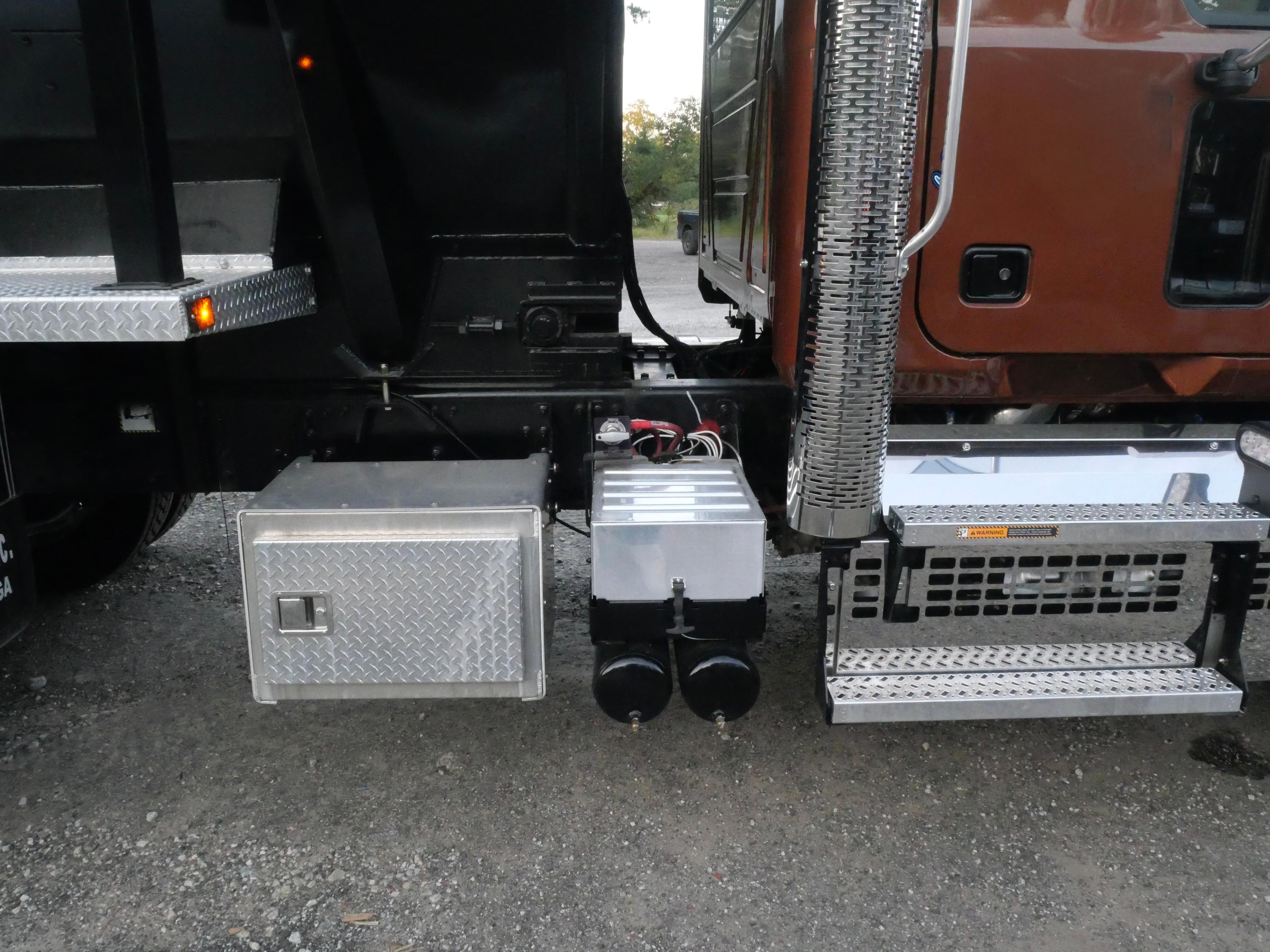 2027 Mack 64F Spreader (G131) - image 34