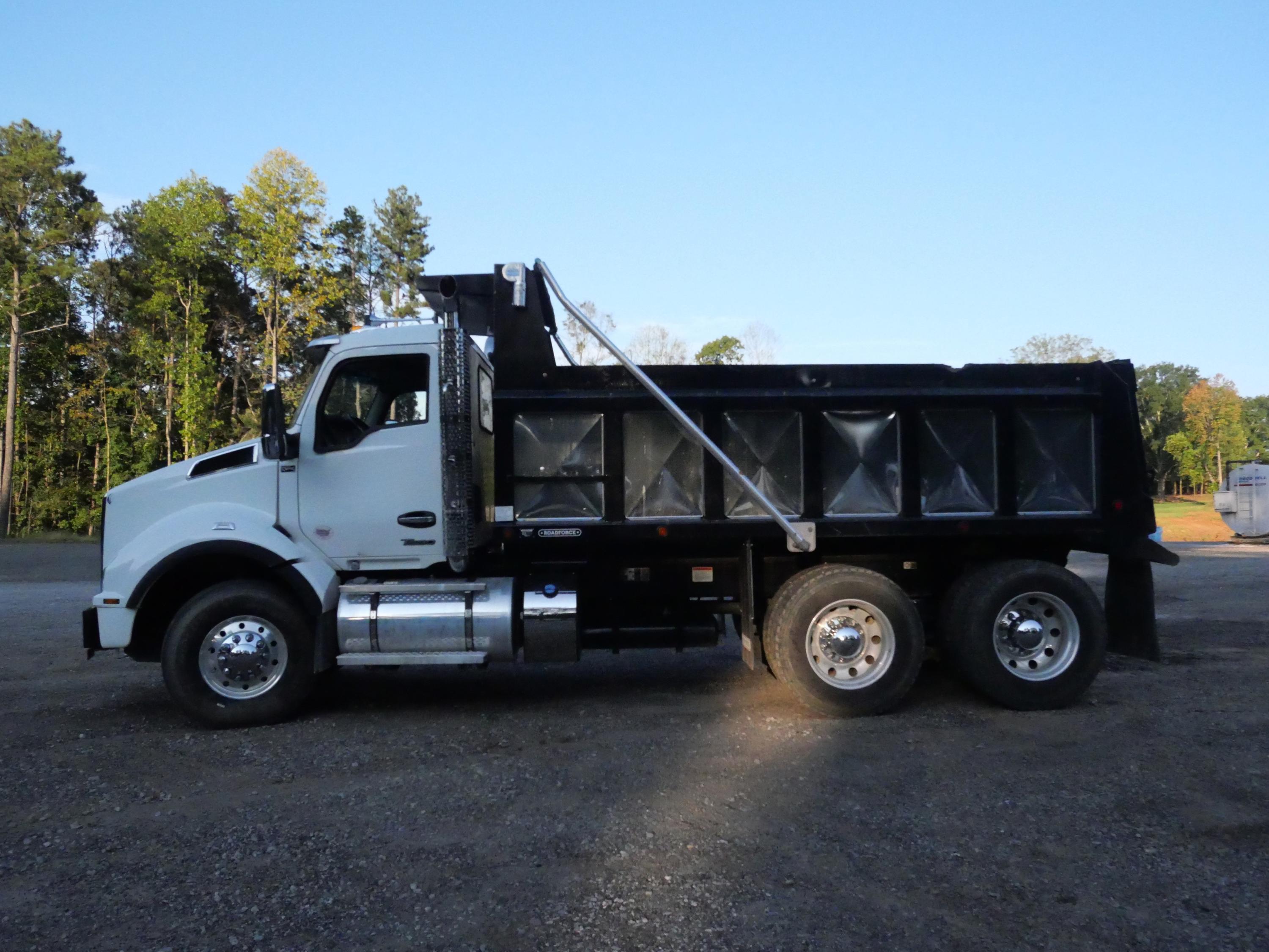 2026 Kenworth T880 Dump Truck (G107) - image 5