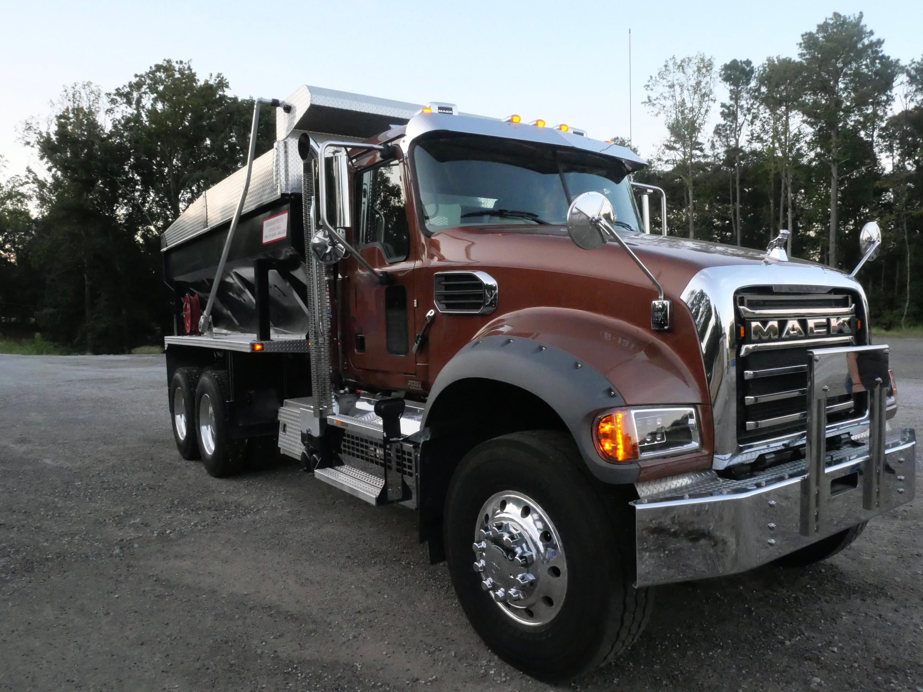 2027 Mack 64F Spreader (G131) - image 1