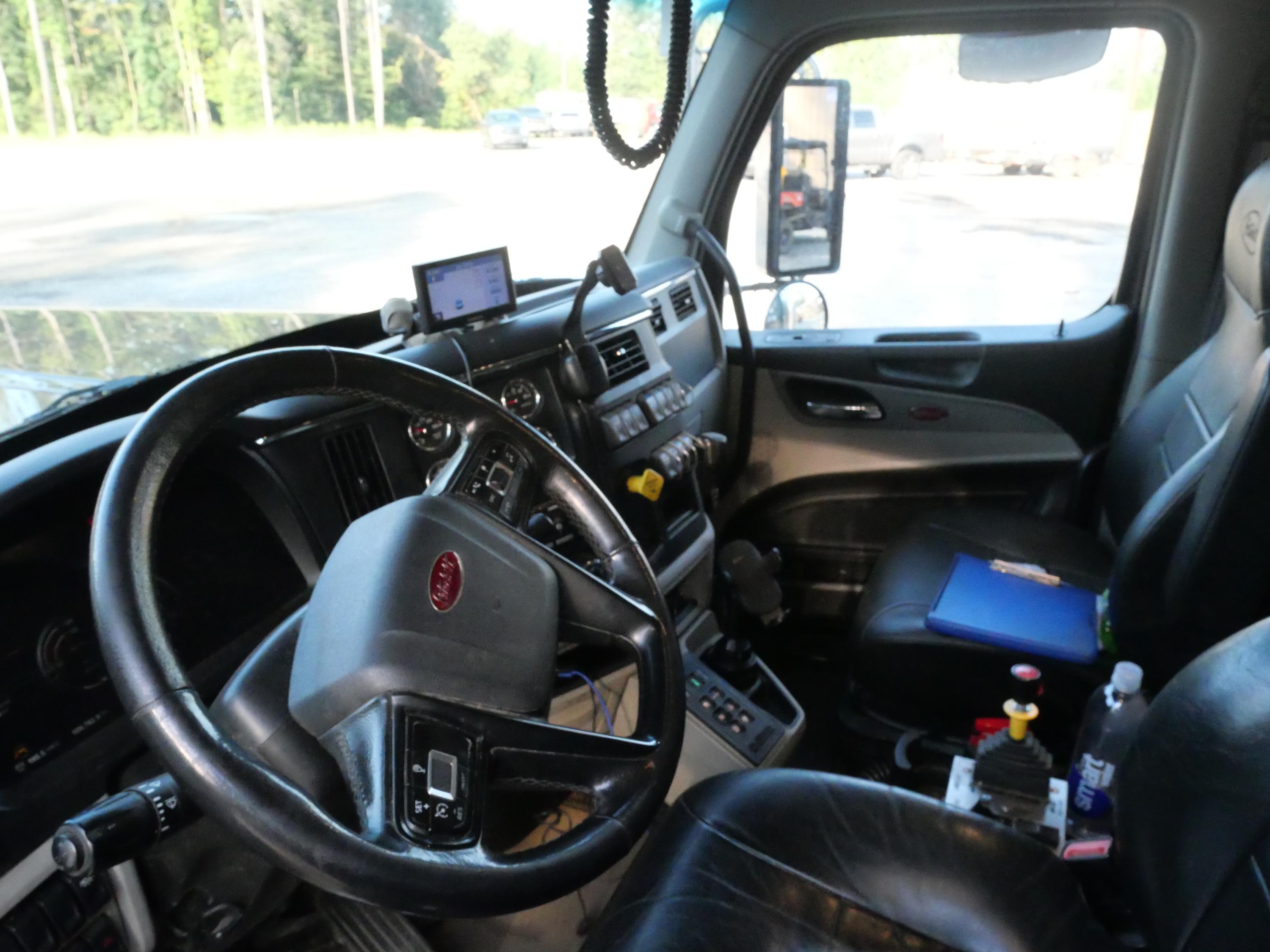 2025 Peterbilt 589 Dump Truck (G115) - image 11