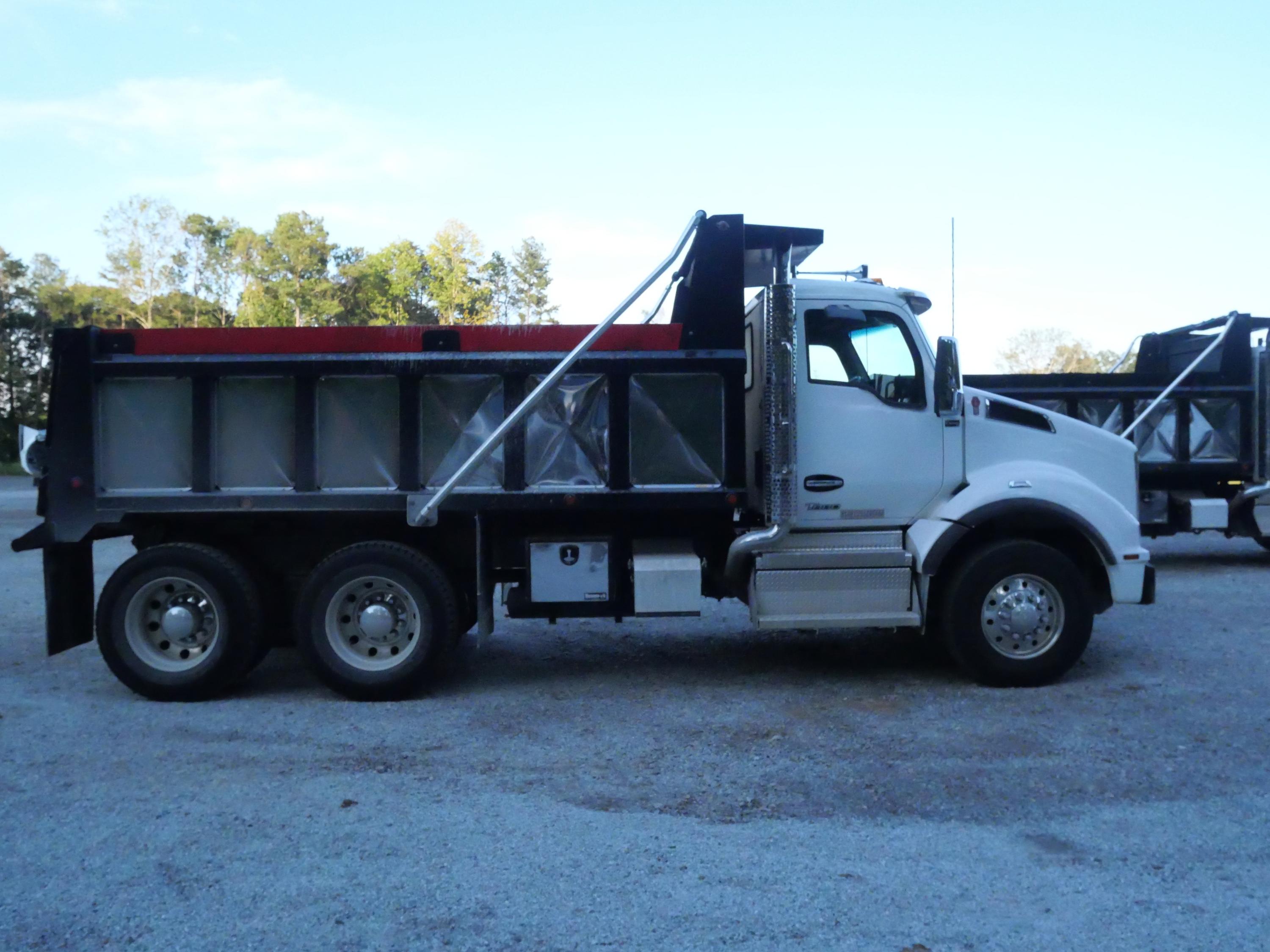 2026 Kenworth T880 Dump Truck (G83) - image 6