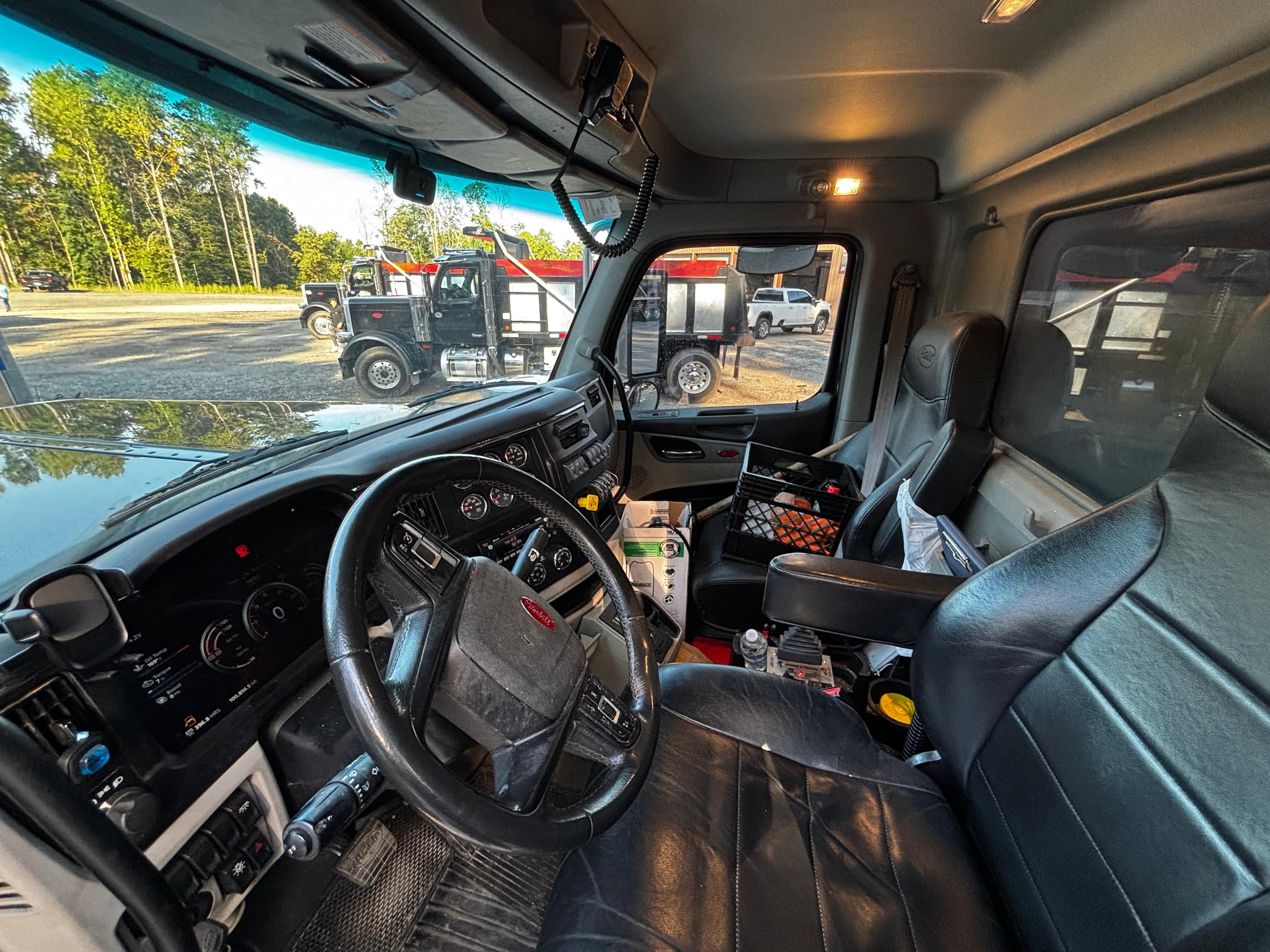 2025 Peterbilt 589 Dump Truck (G113) - image 9