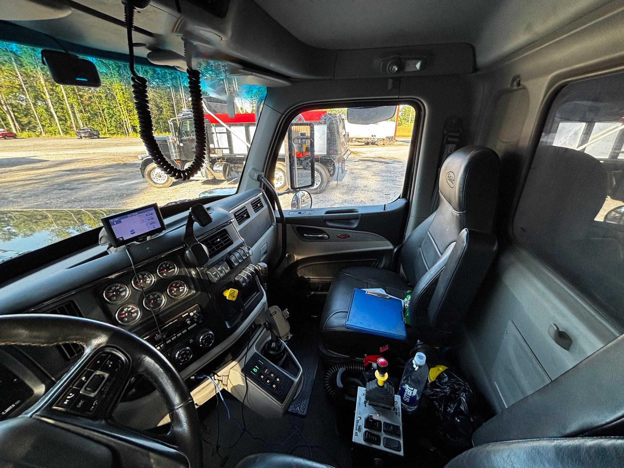 2025 Peterbilt 589 Dump Truck (G115) - image 10