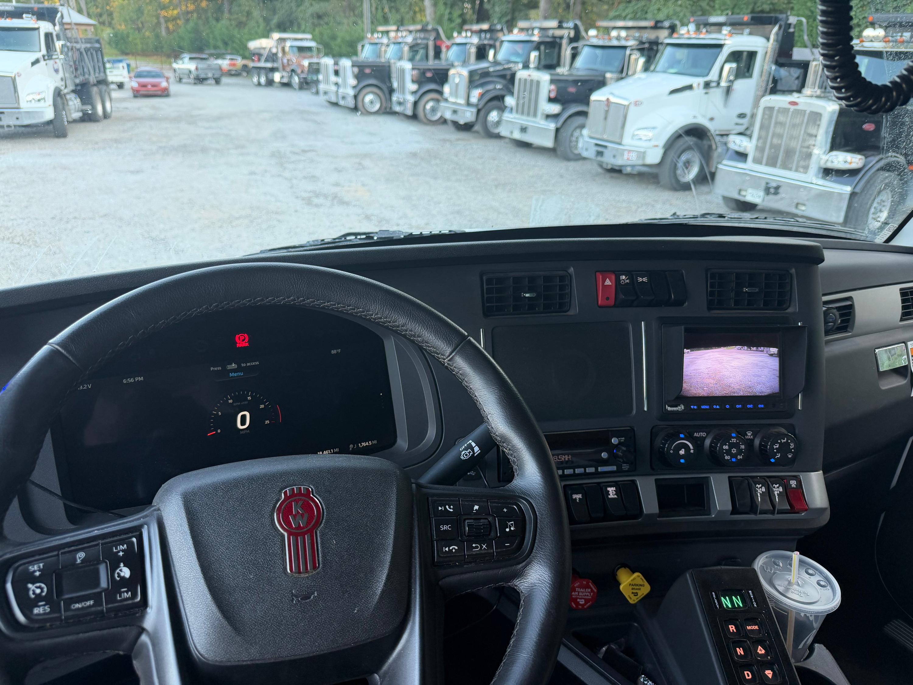 2026 Kenworth T880 Dump Truck (G83) - image 10