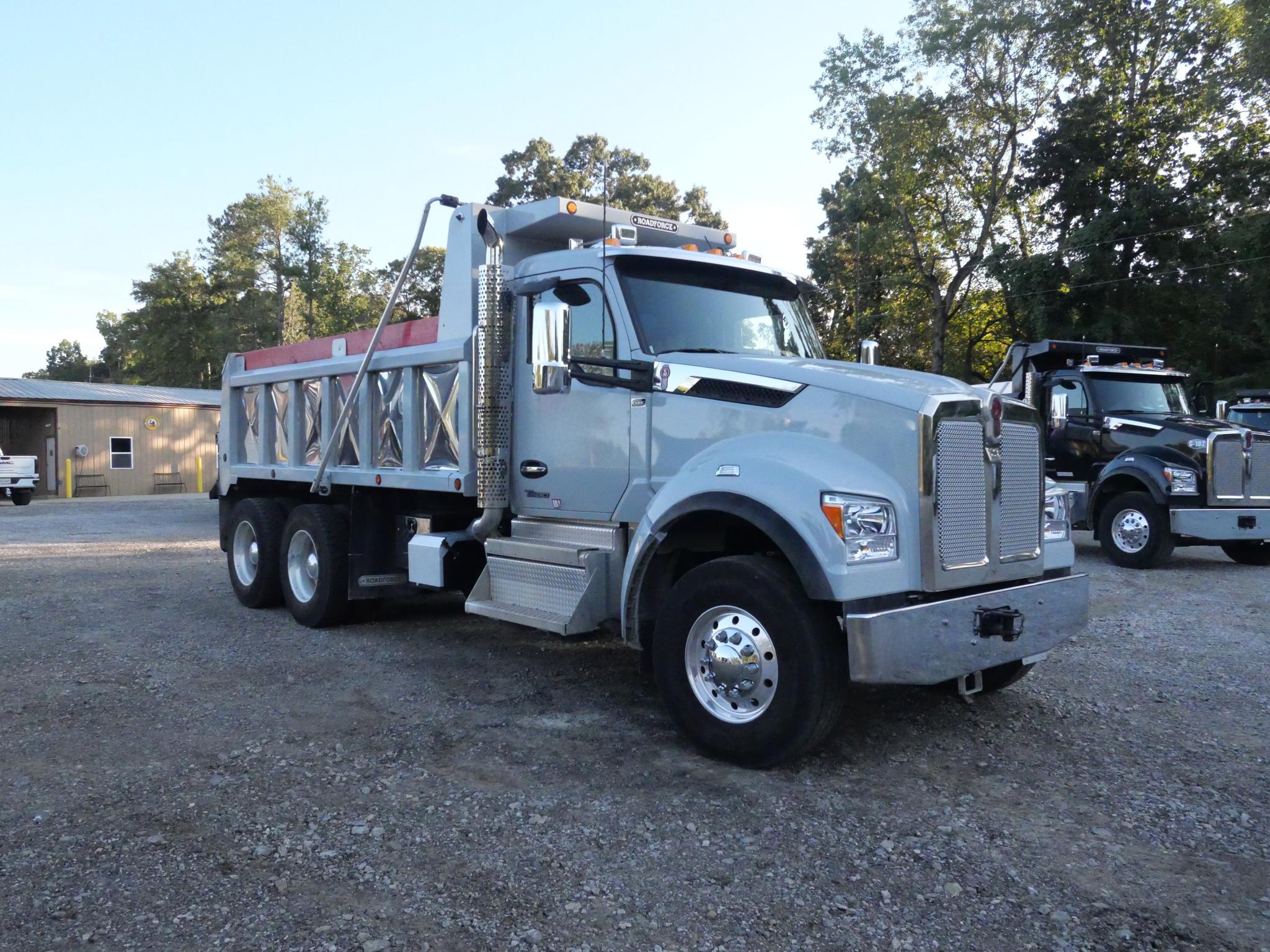 2026 Kenworth T880S PH Dump Truck (G100) - image 1