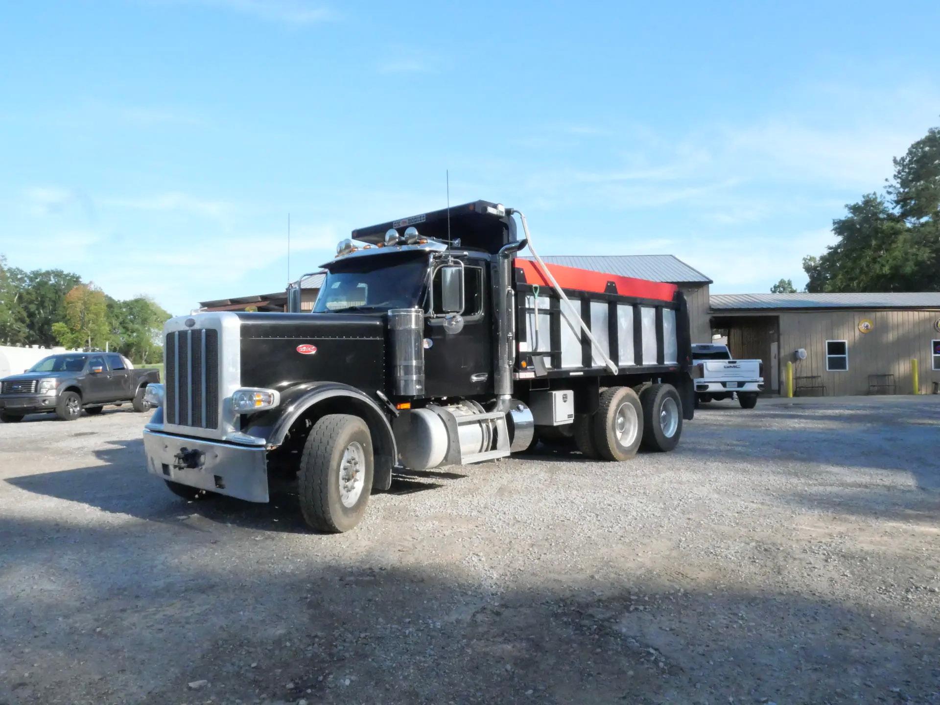 2025 Peterbilt 589 Dump Truck (G114) - image 1