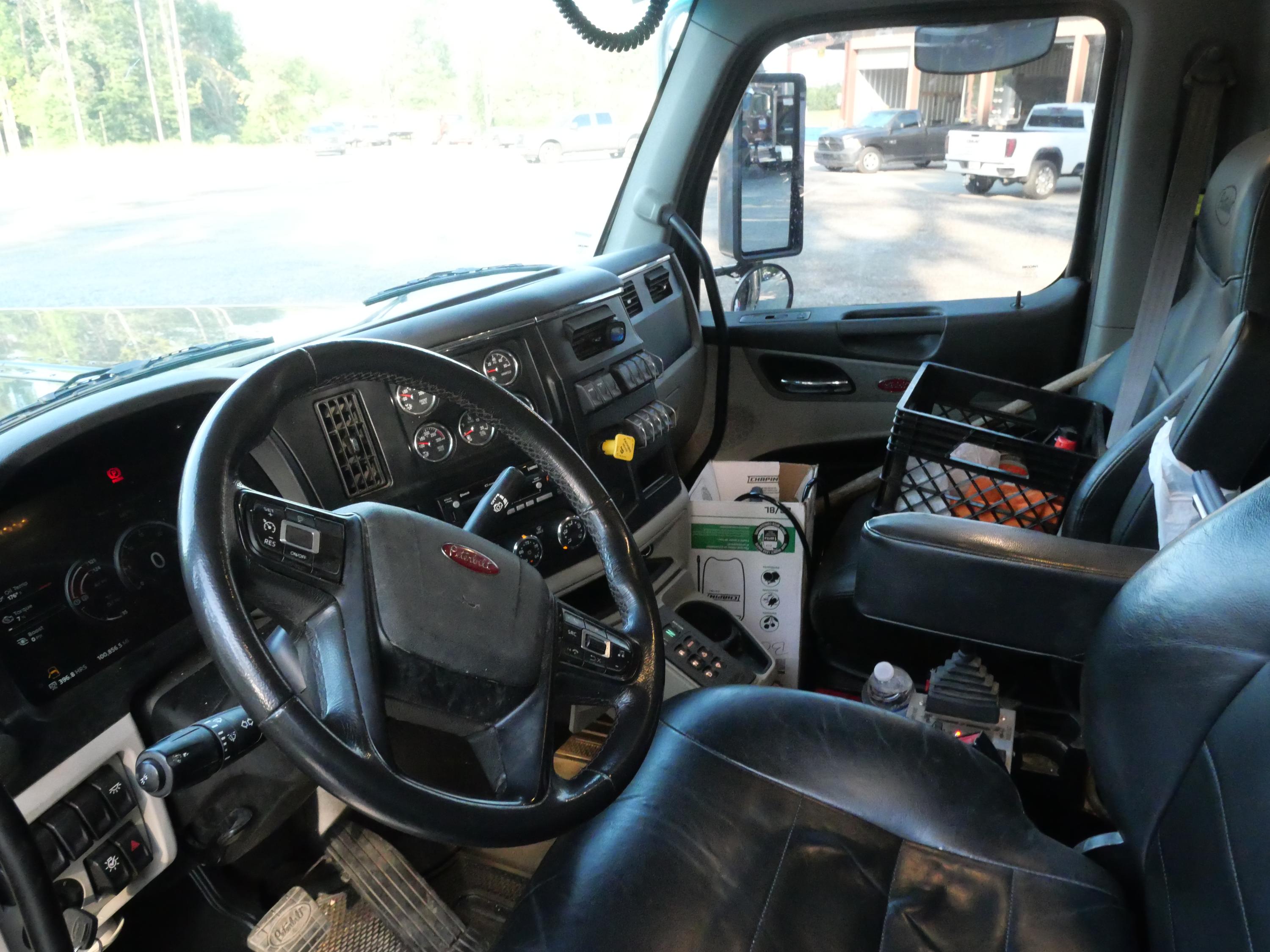 2025 Peterbilt 589 Dump Truck (G113) - image 10