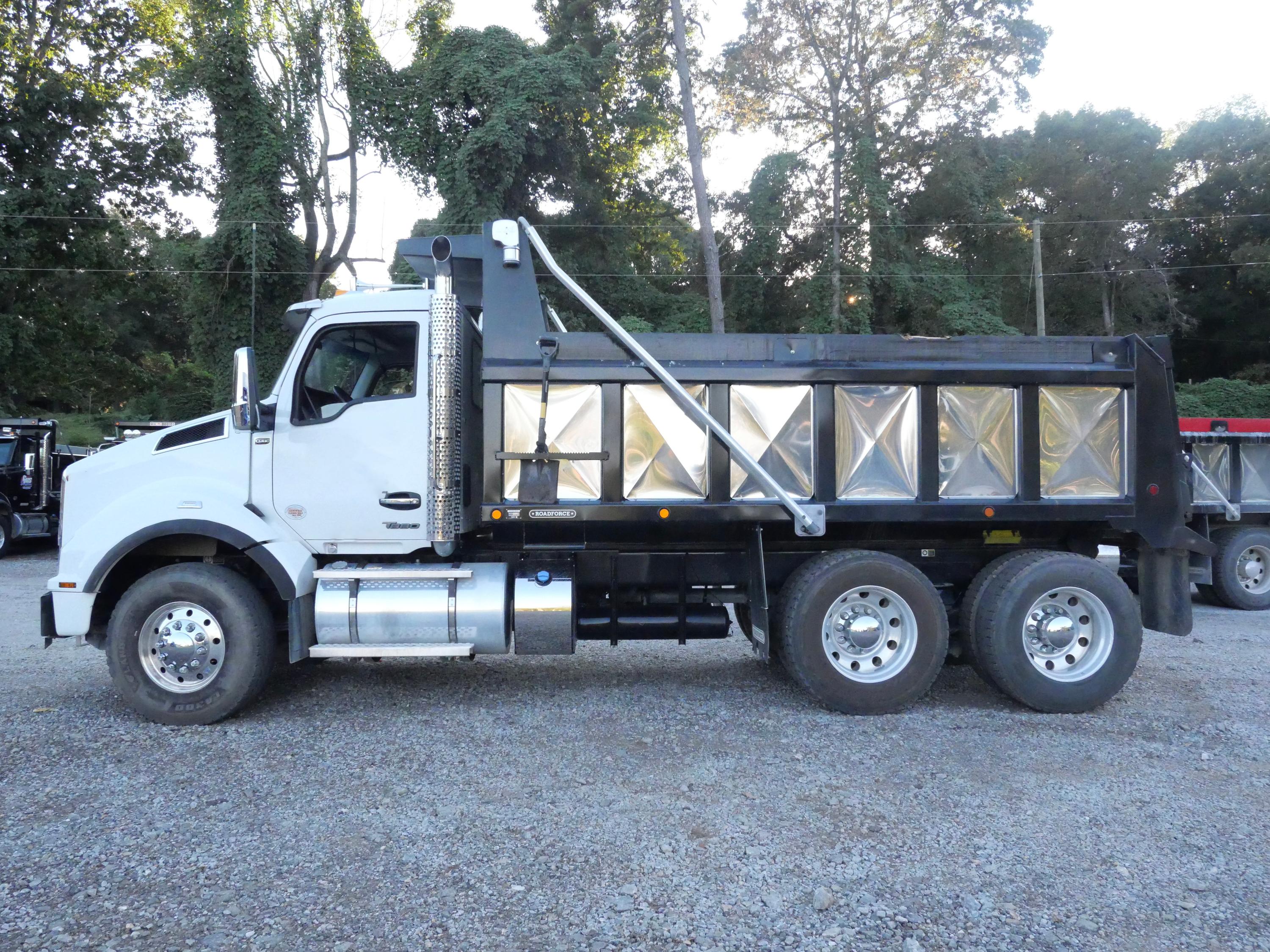 2026 Kenworth T880 Dump Truck (G81) - image 6