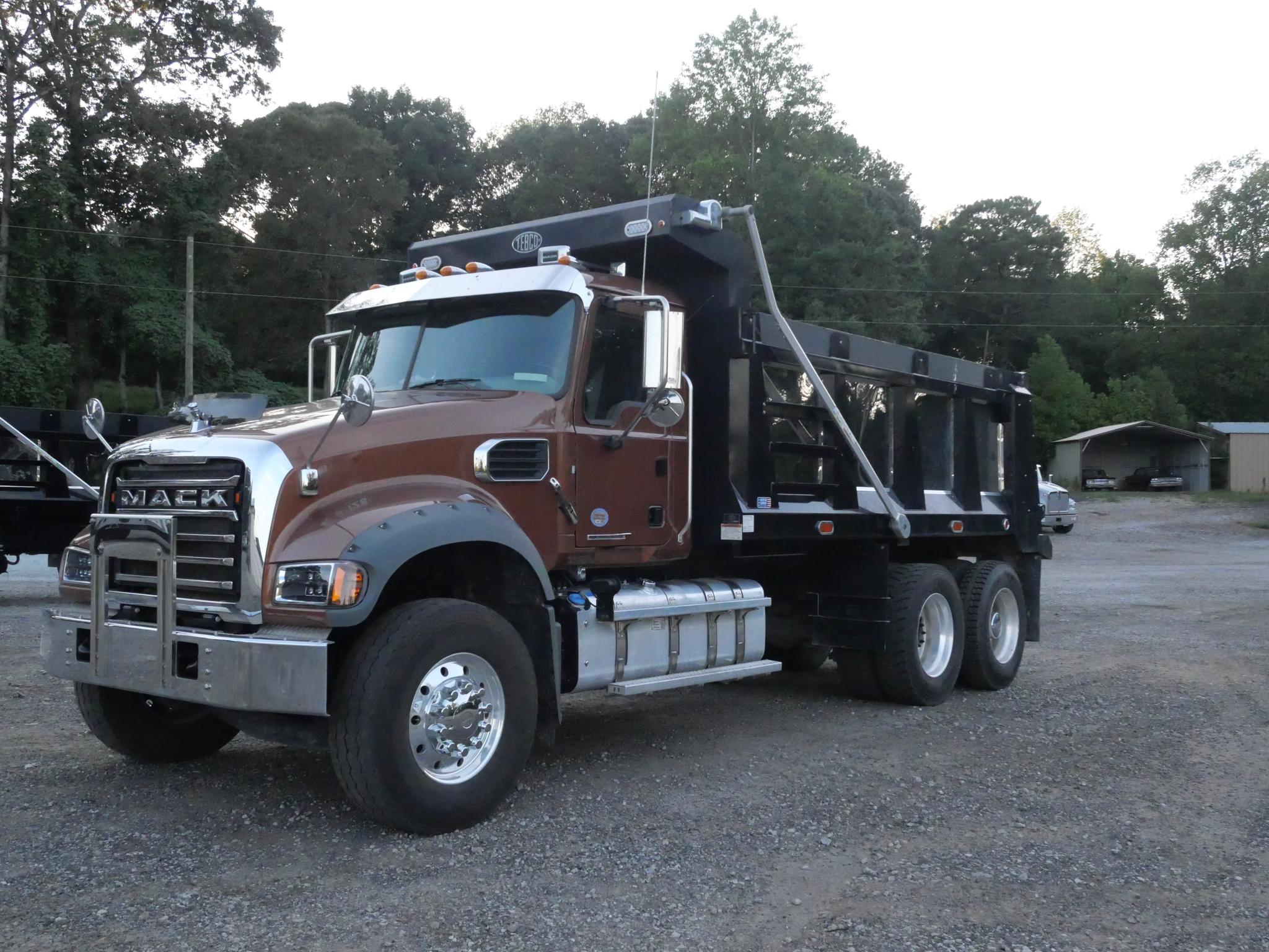 2026 Mack 64FR Dump Truck (G128) - image 3