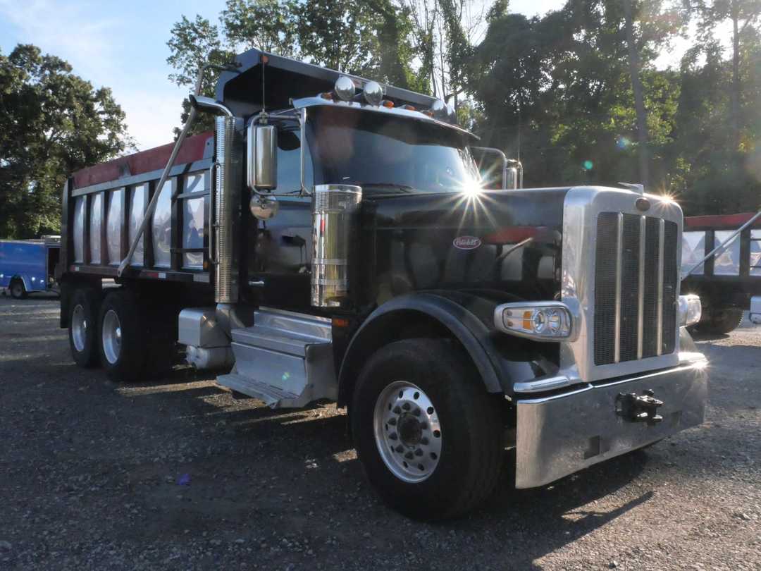 2025 Peterbilt 589 Dump Truck (G116)