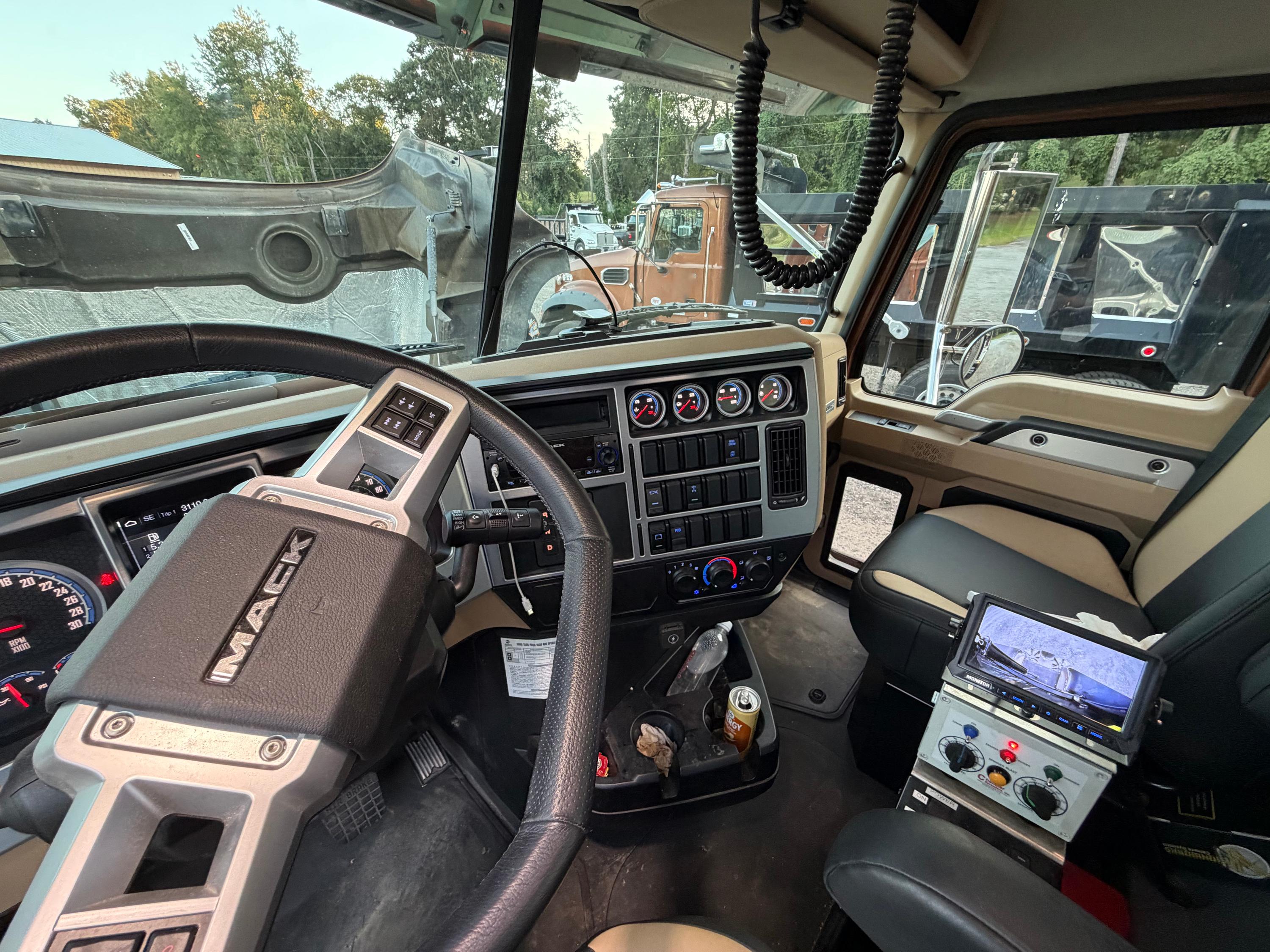 2027 Mack 64F Spreader (G131) - image 10
