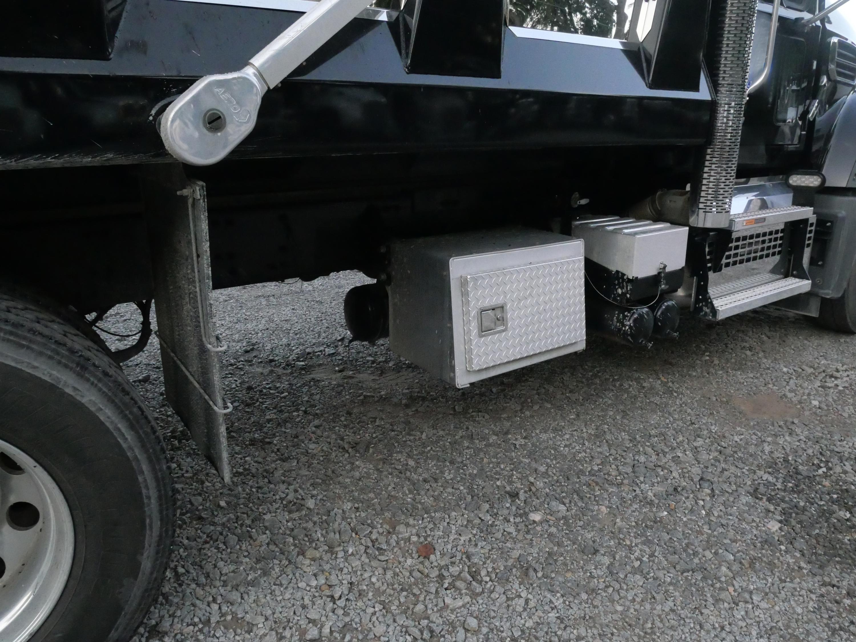 2026 Mack 64FR Dump Truck (G129) - image 19