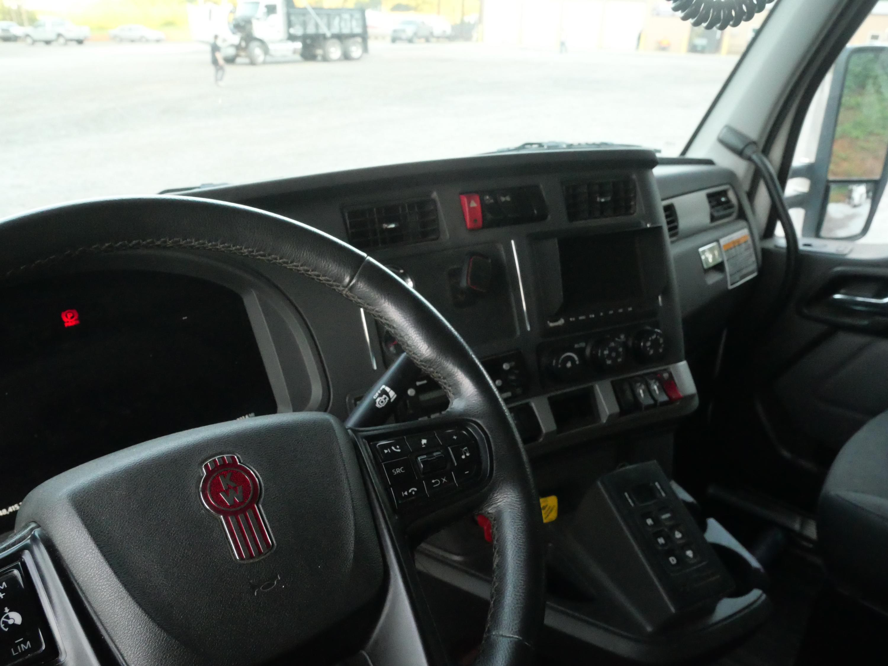 2026 Kenworth T880 Dump Truck (G126) - image 15