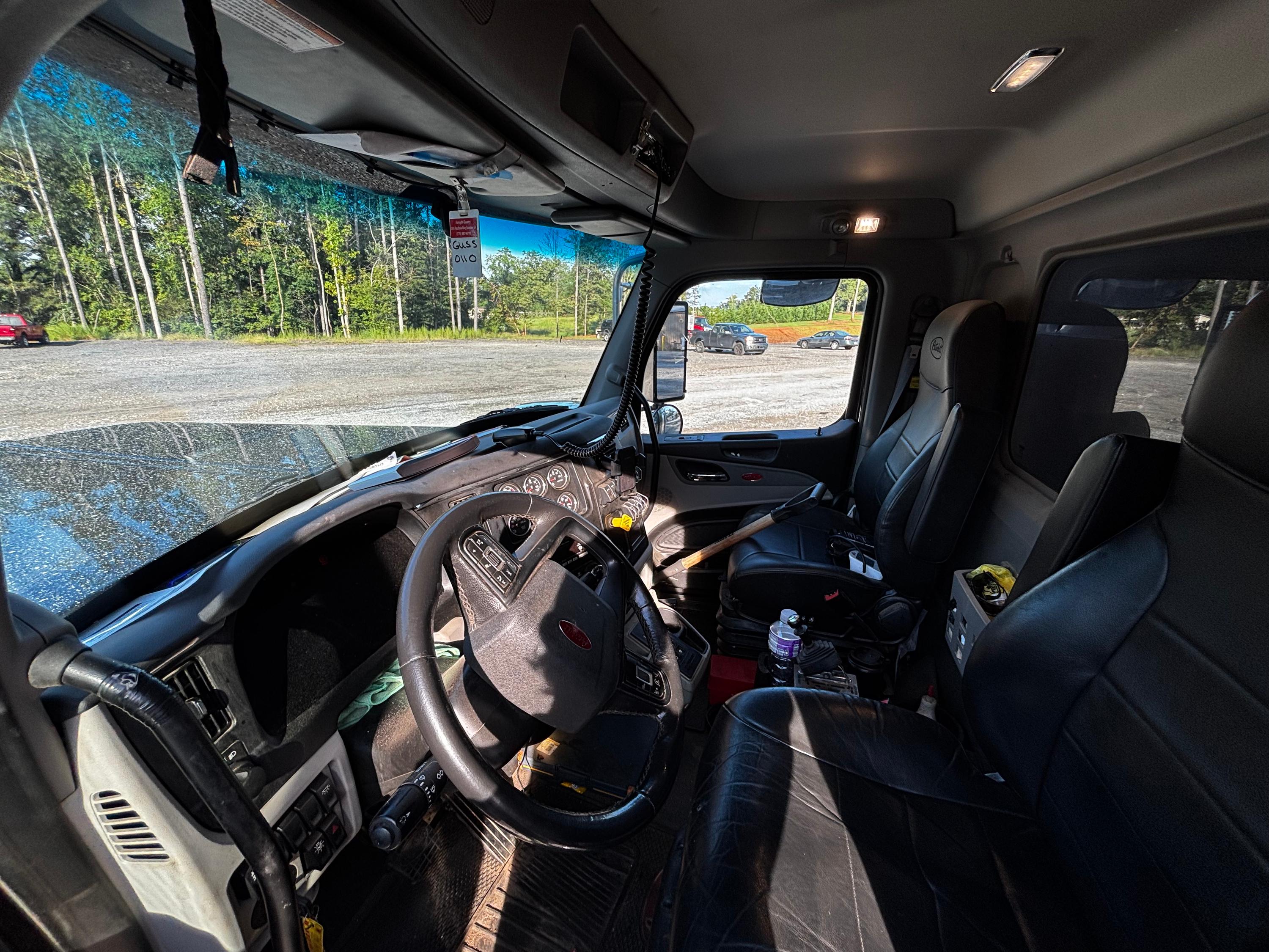 2025 Peterbilt 589 Dump Truck (G110) - image 9