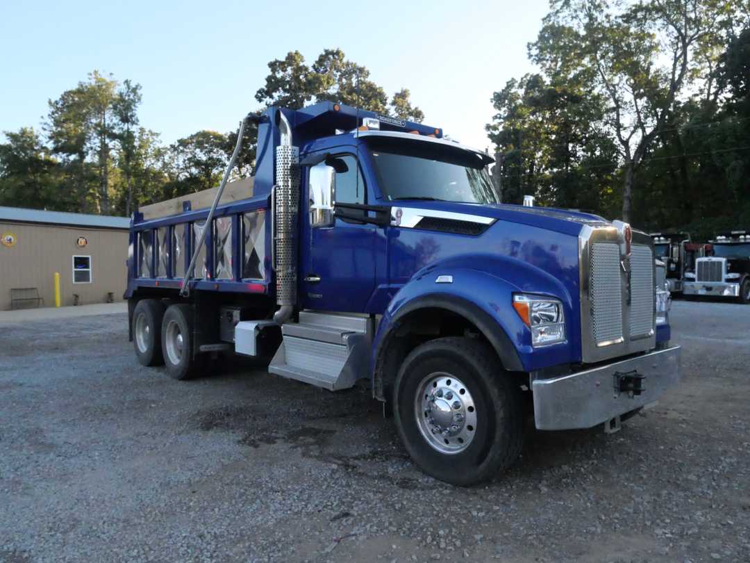 2026 Kenworth T880 Dump Truck (G99)