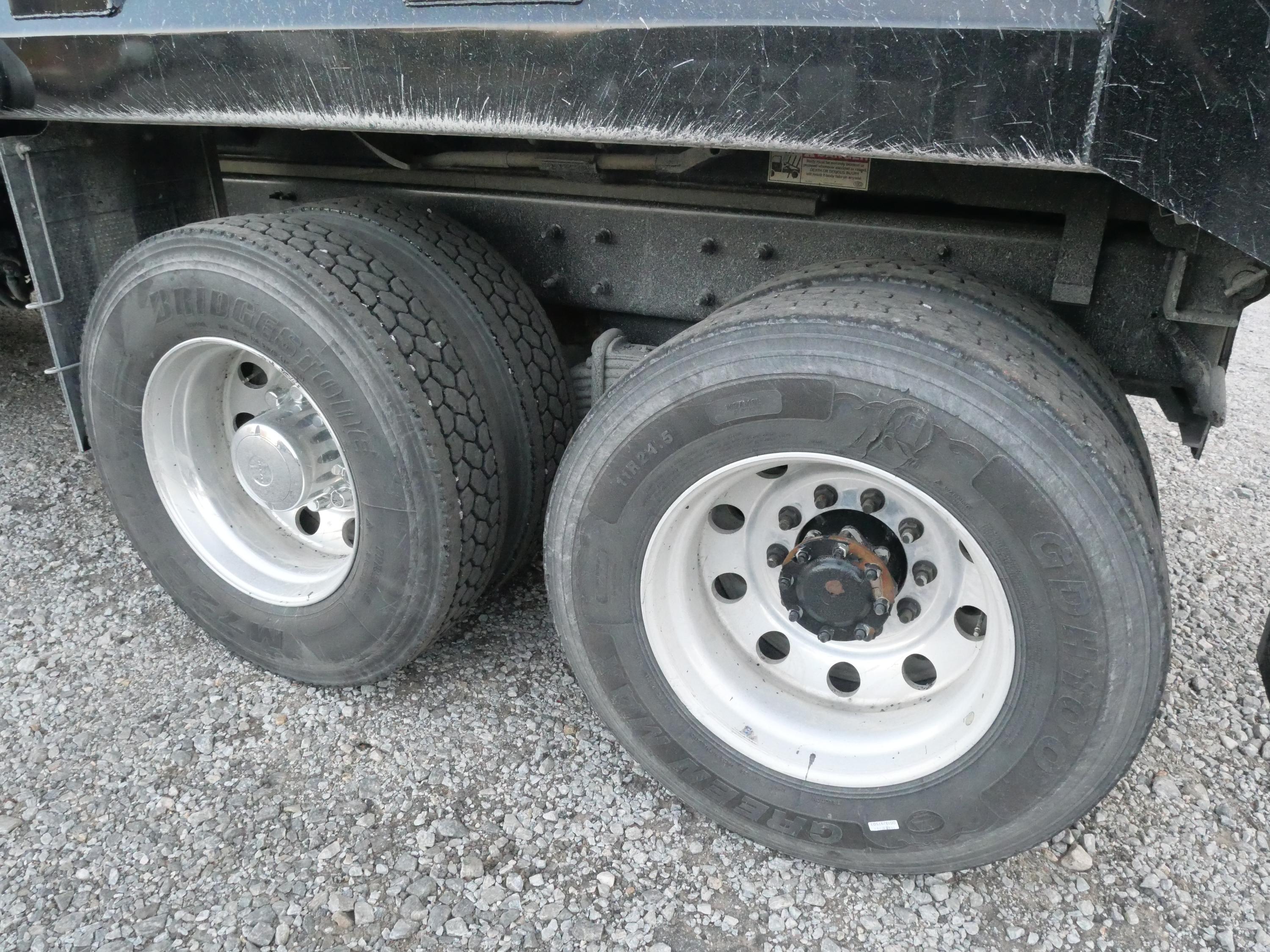 2026 Mack 64FR Dump Truck (G129) - image 24