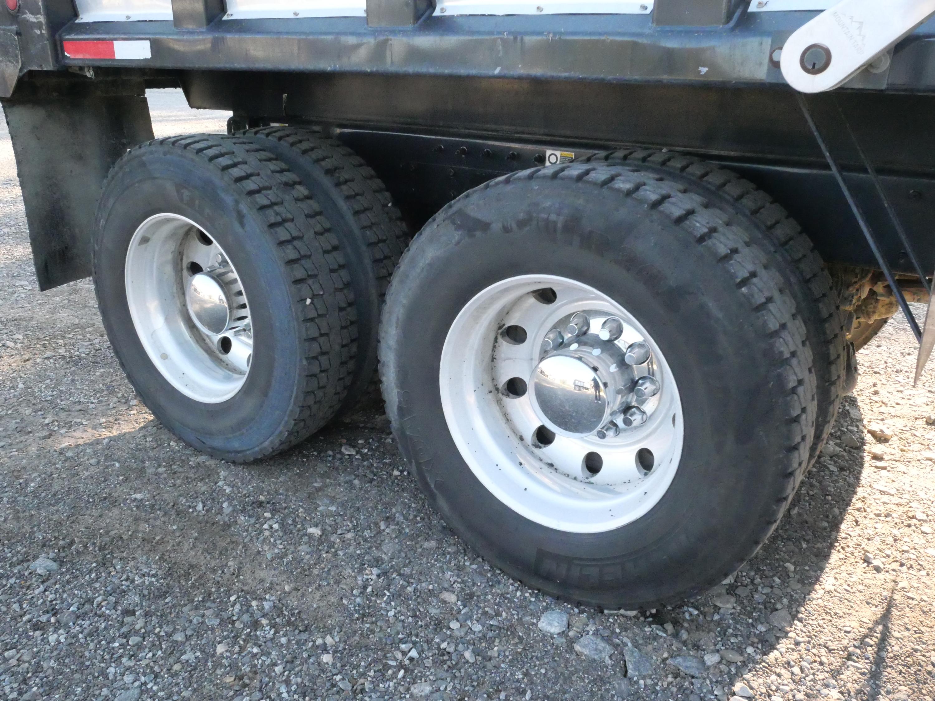 2025 Peterbilt 589 Dump Truck (G116) - image 25